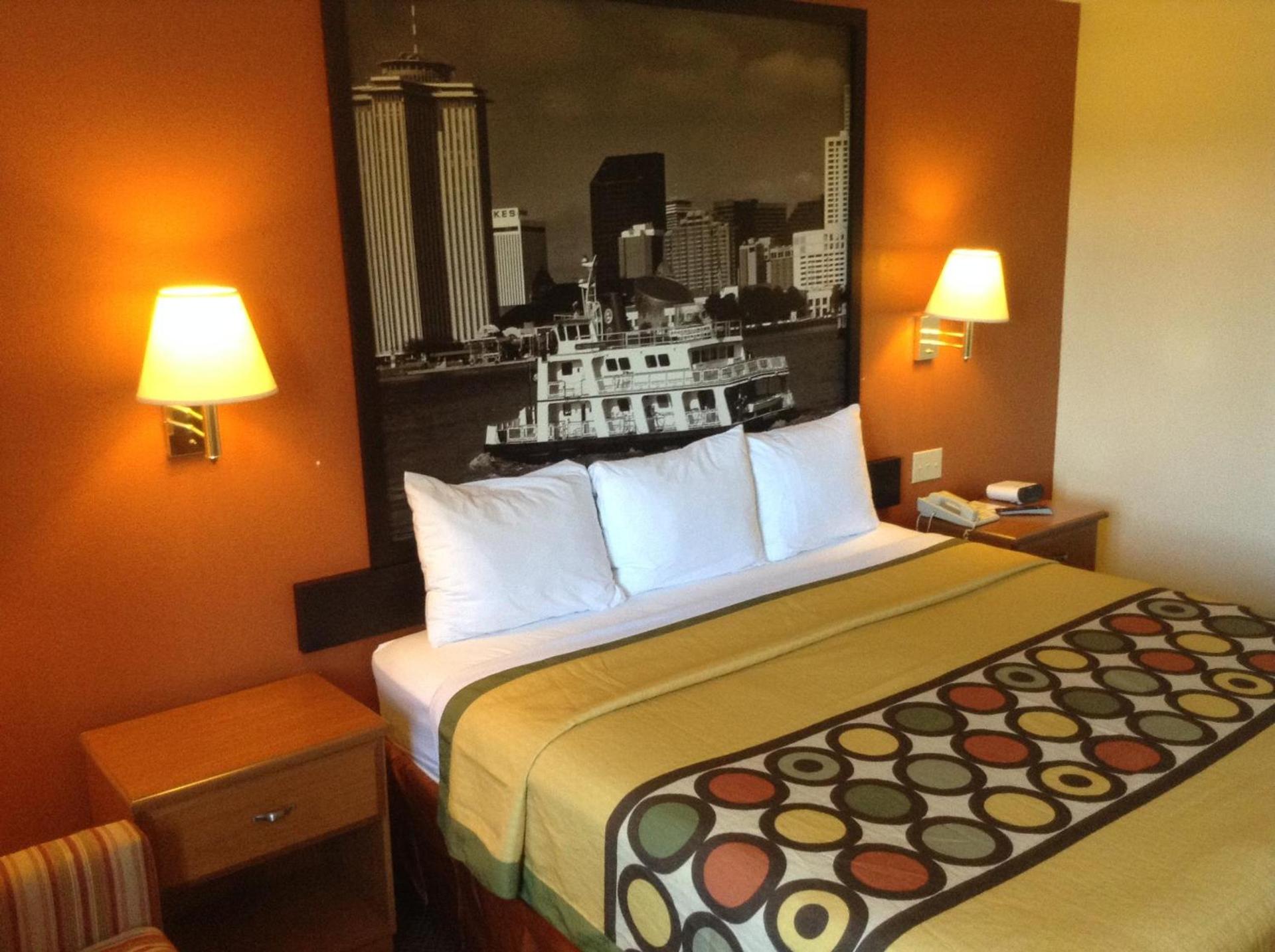 Super 8 by Wyndham New Orleans photo 13