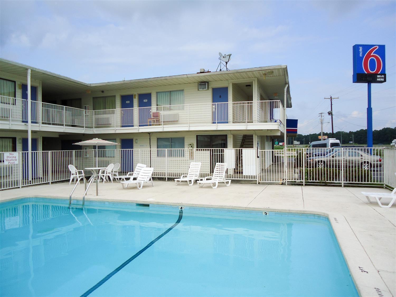Motel 6-Lumberton, NC photo 32