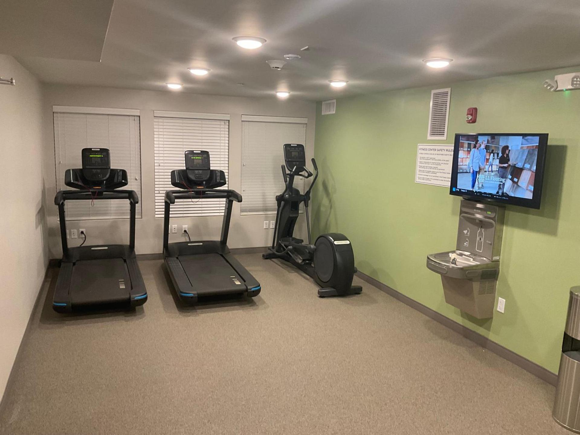 WoodSpring Suites Wixom - Novi photo 45