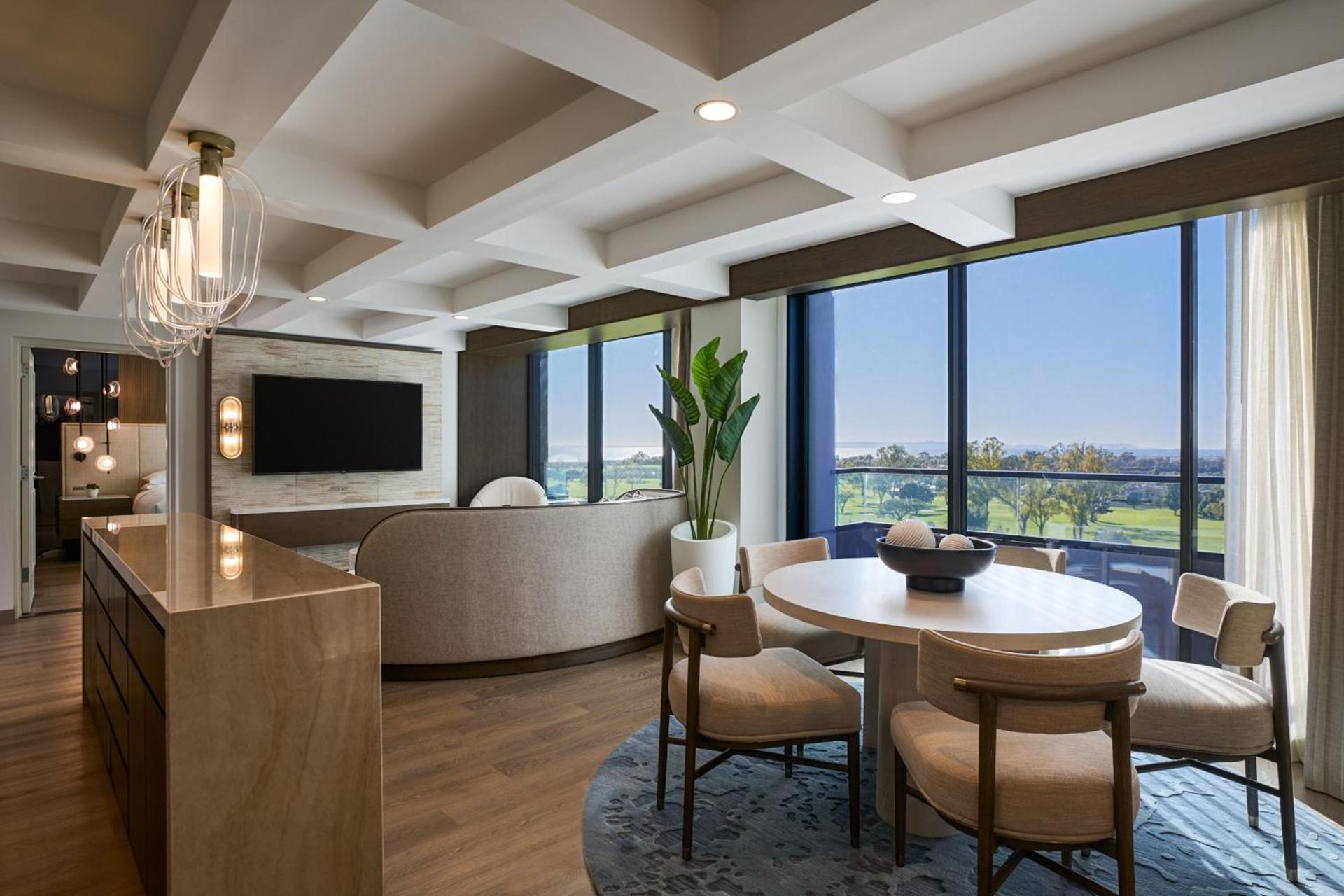 VEA Newport Beach, a Marriott Resort & Spa photo 40