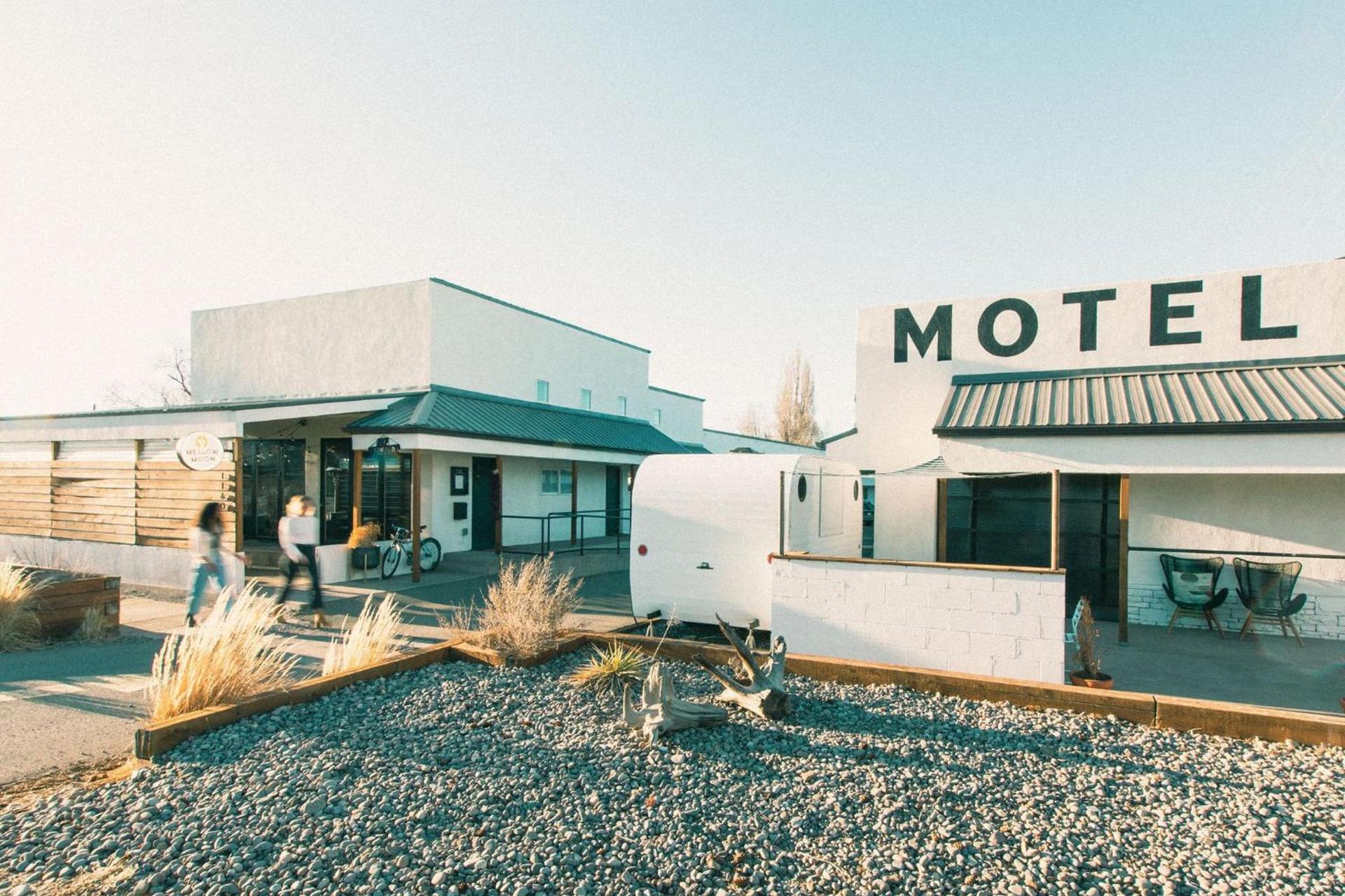 Mellow Moon Lodge photo 35
