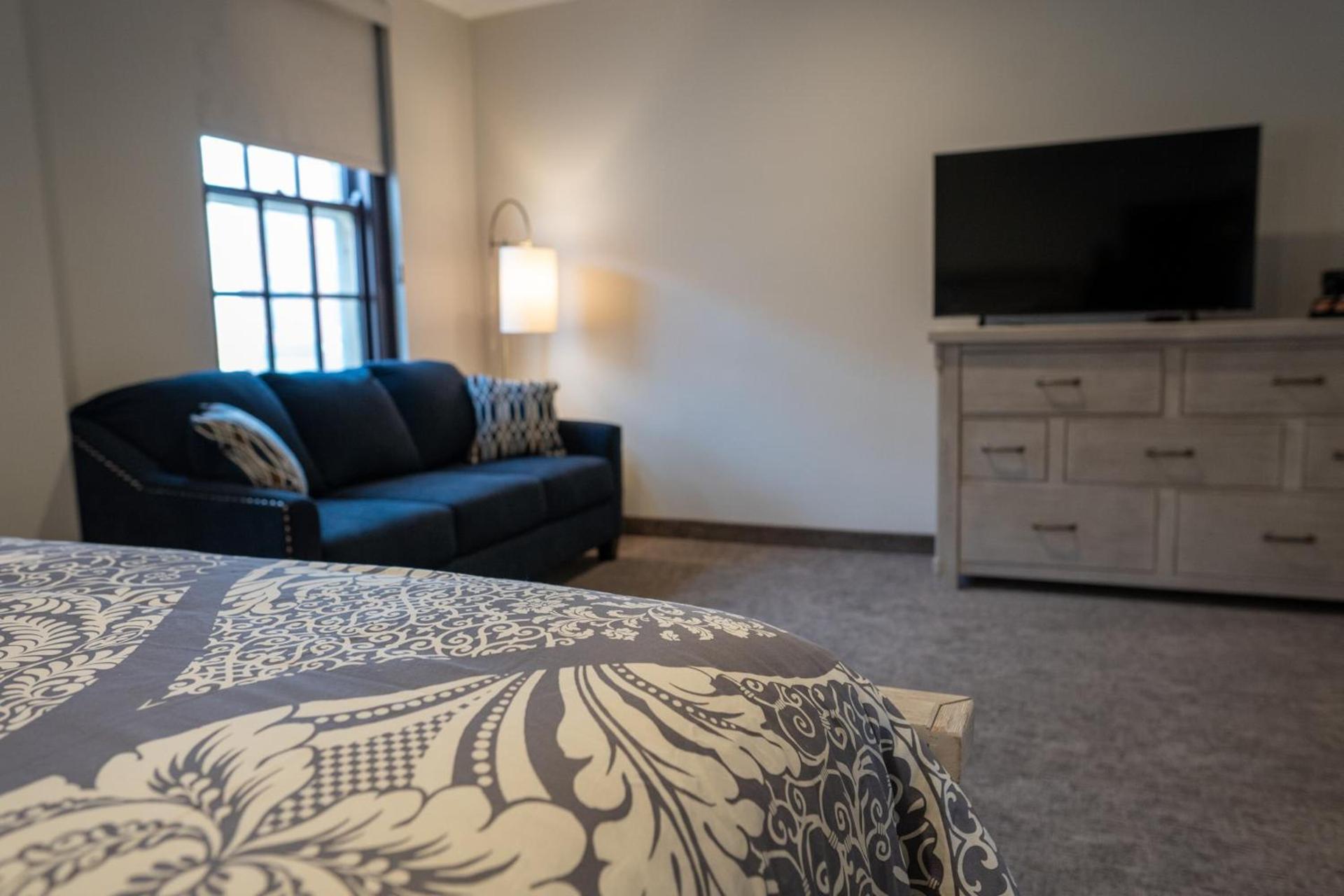 The Alonzo Ward Hotel photo 6
