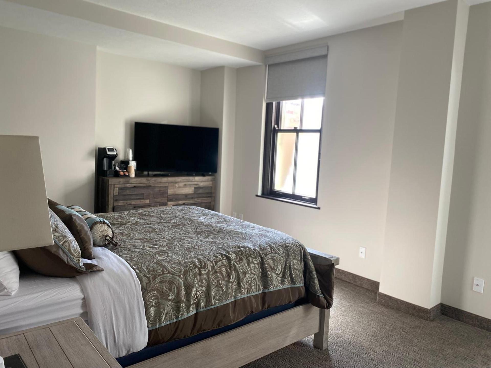 The Alonzo Ward Hotel photo 33