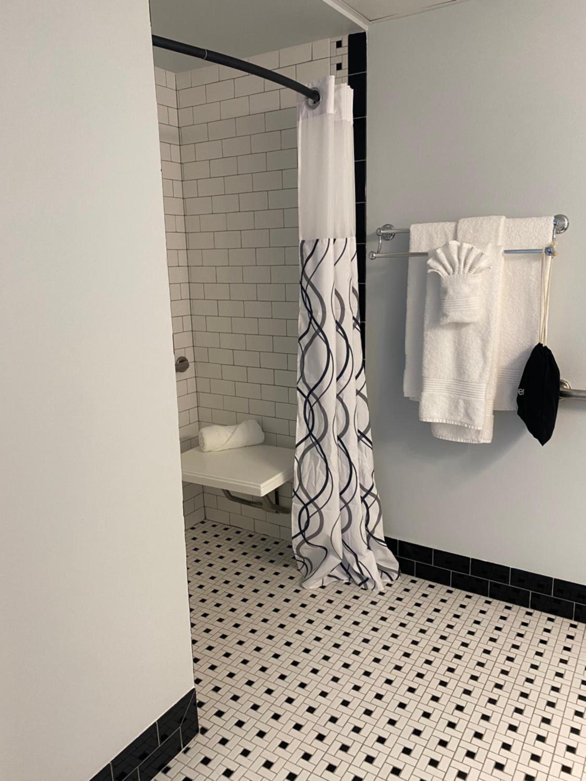 The Alonzo Ward Hotel photo 3