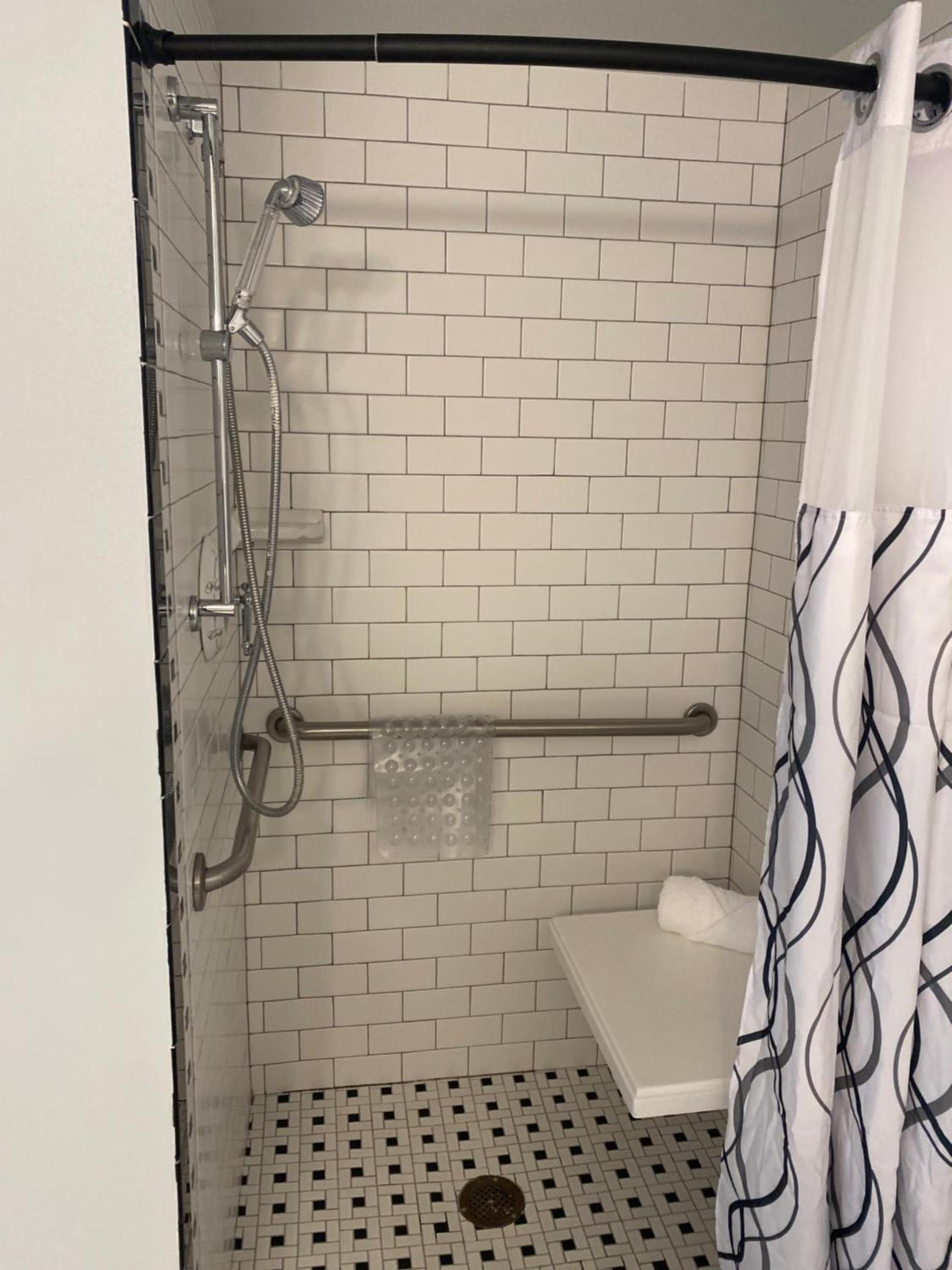 The Alonzo Ward Hotel photo 35