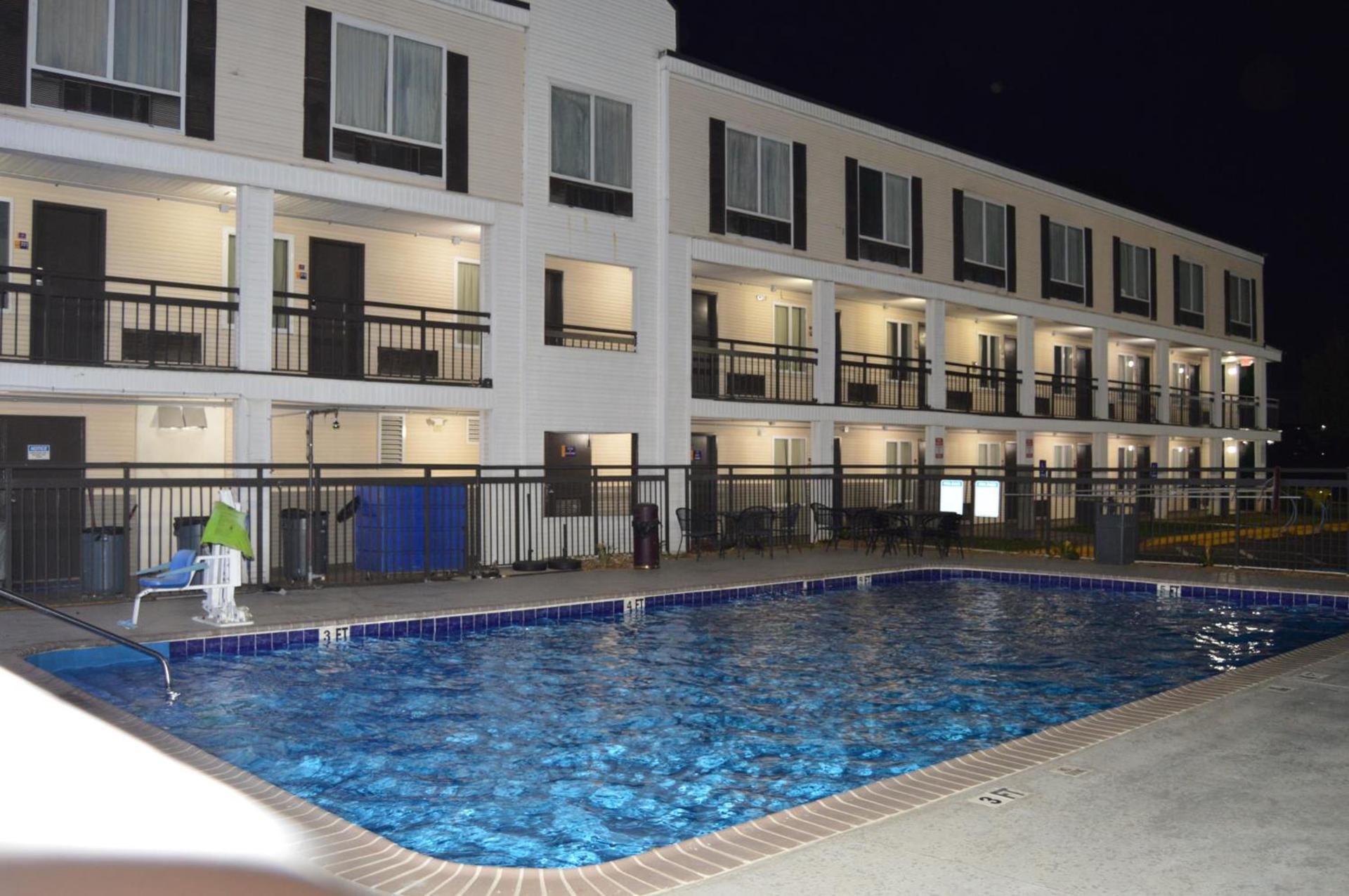 Days Inn by Wyndham Marietta-Atlanta-Delk Road photo 29