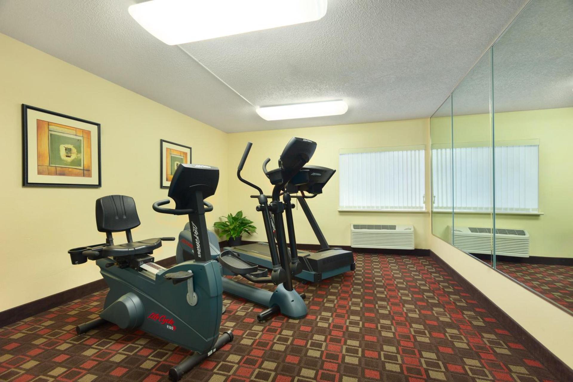 Days Inn by Wyndham Fort Smith photo 55