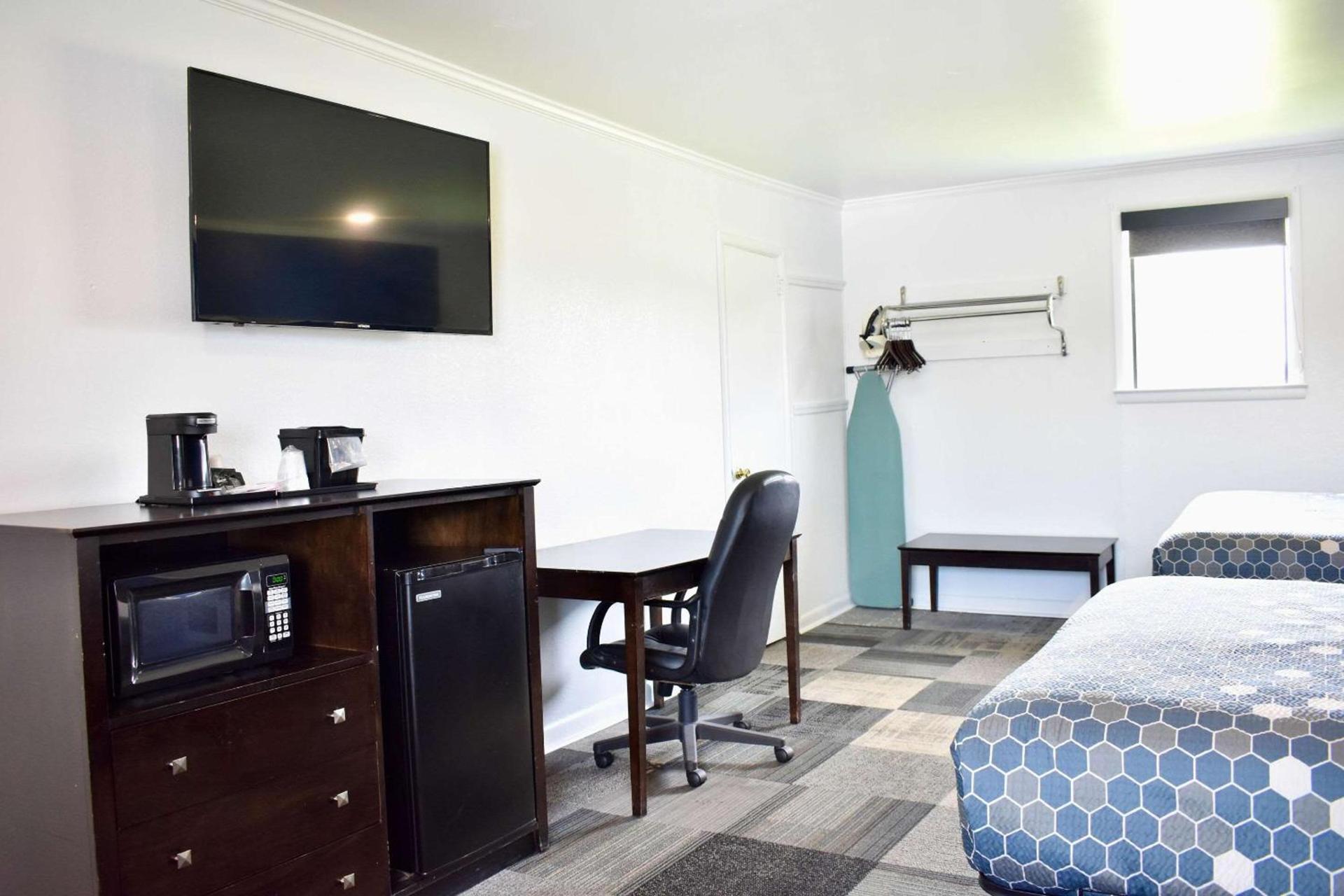 Rodeway Inn Swainsboro photo 7
