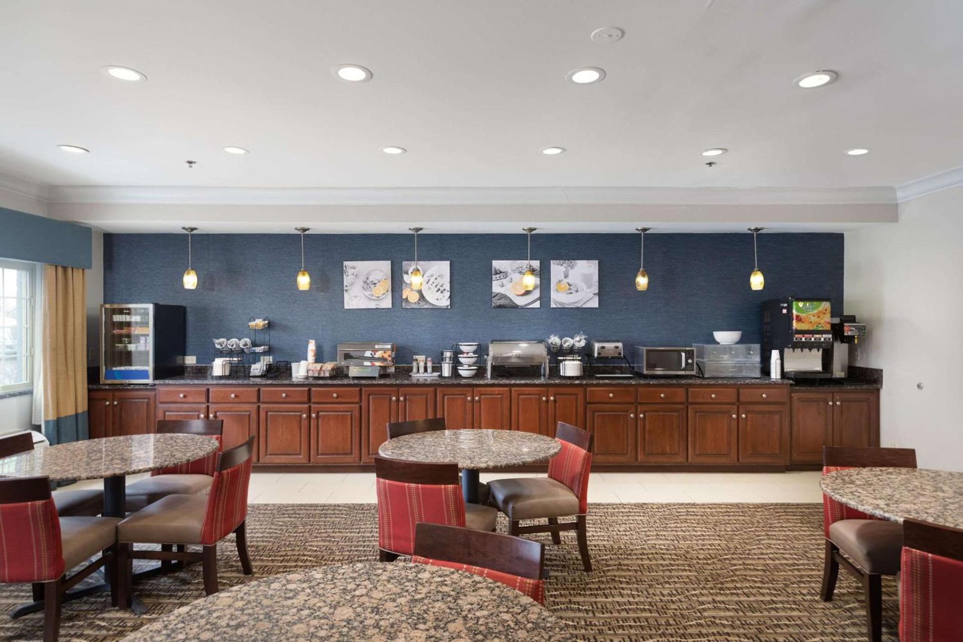 MainStay Suites Joliet I-55 photo 24