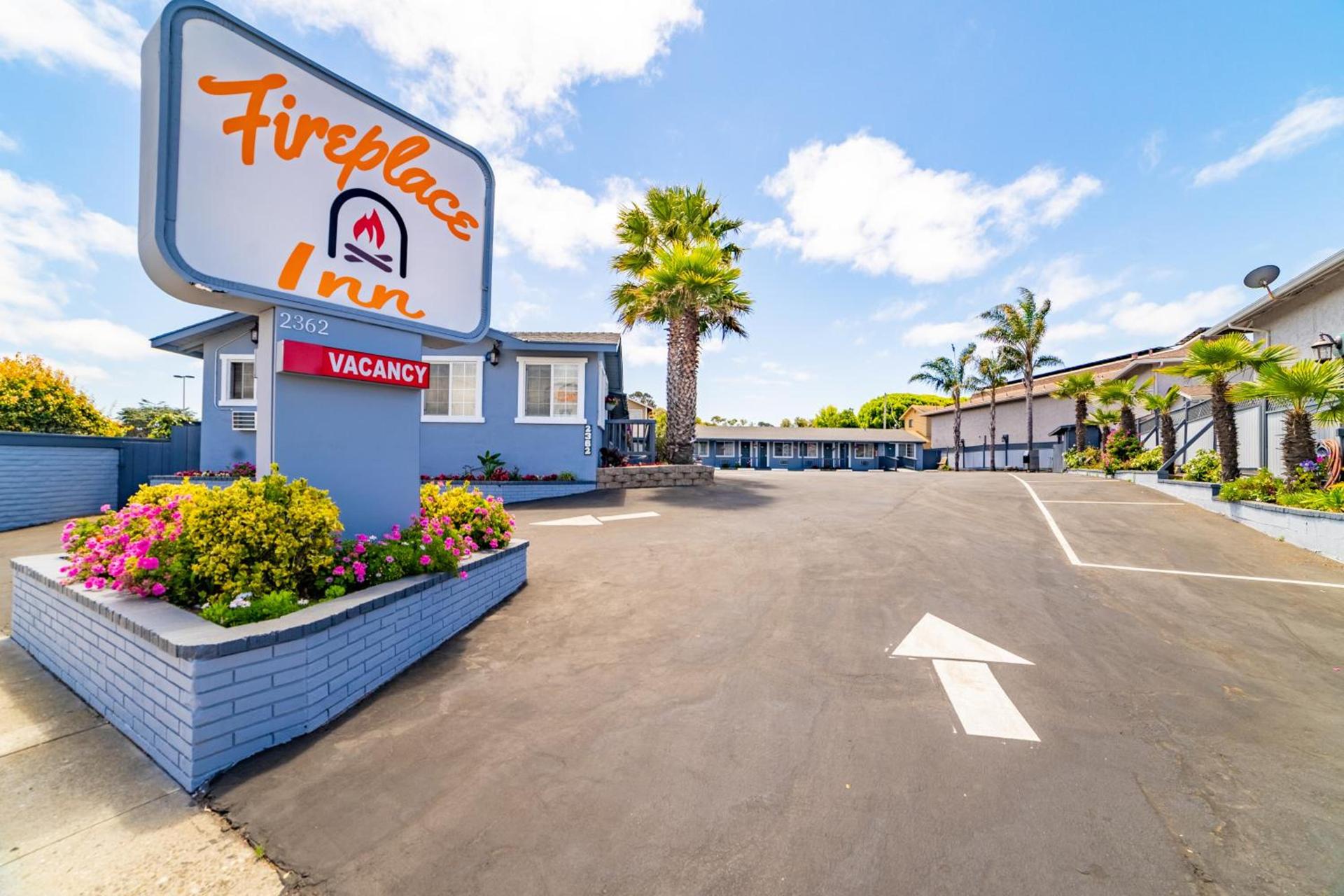 The Monterey Fireplace Inn photo 1