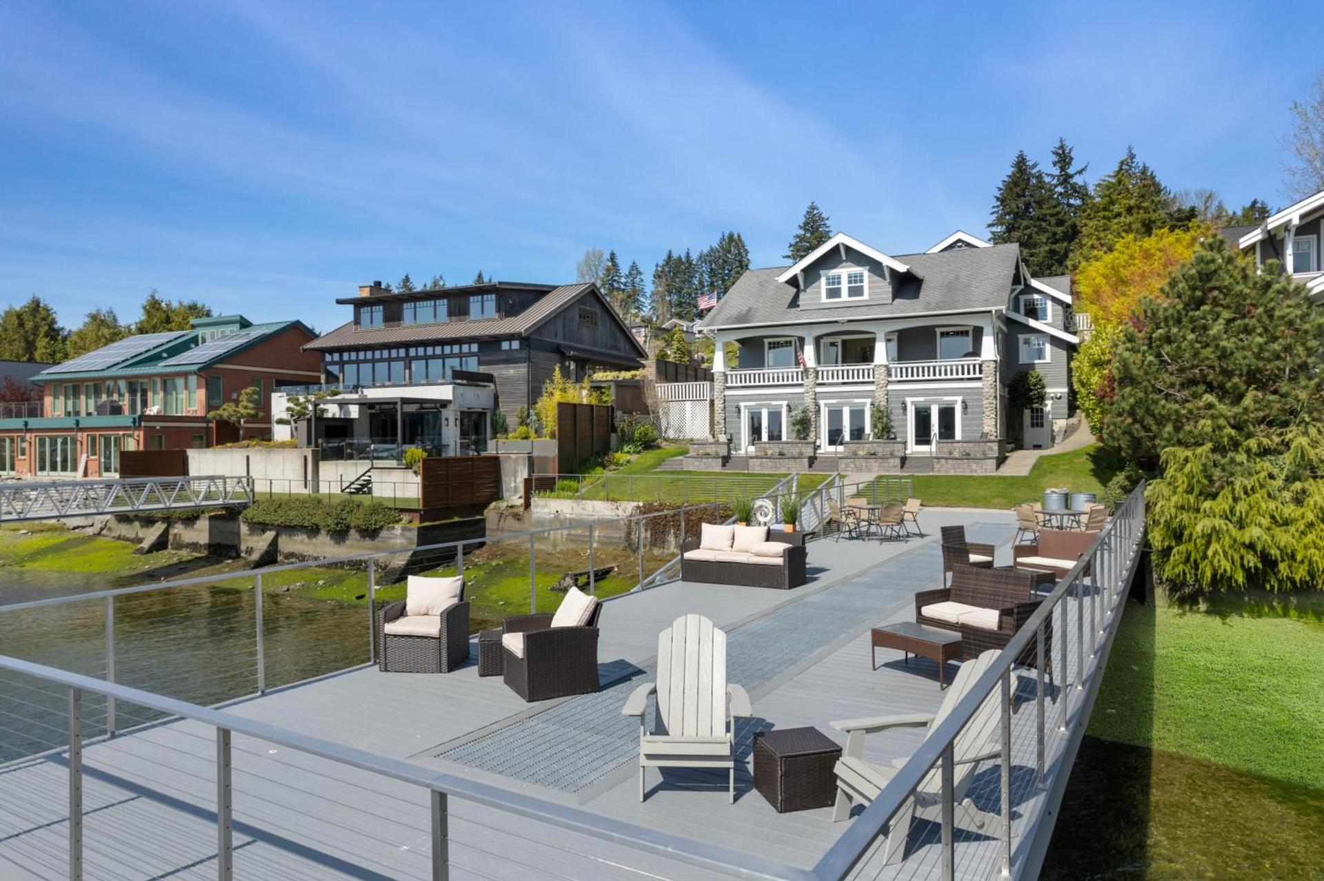 Waterfront Inn photo 9