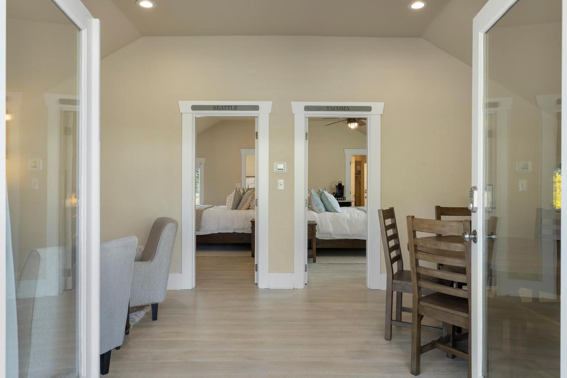 Waterfront Inn photo 14
