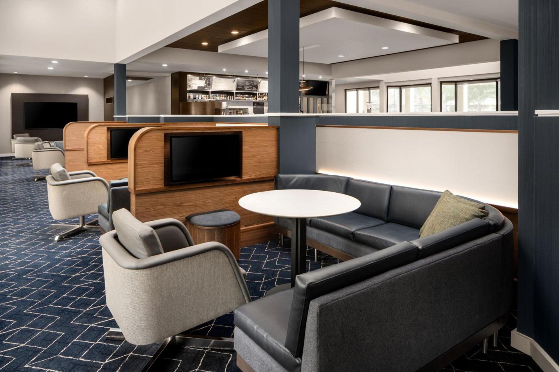 Courtyard by Marriott Portland Beaverton photo 25