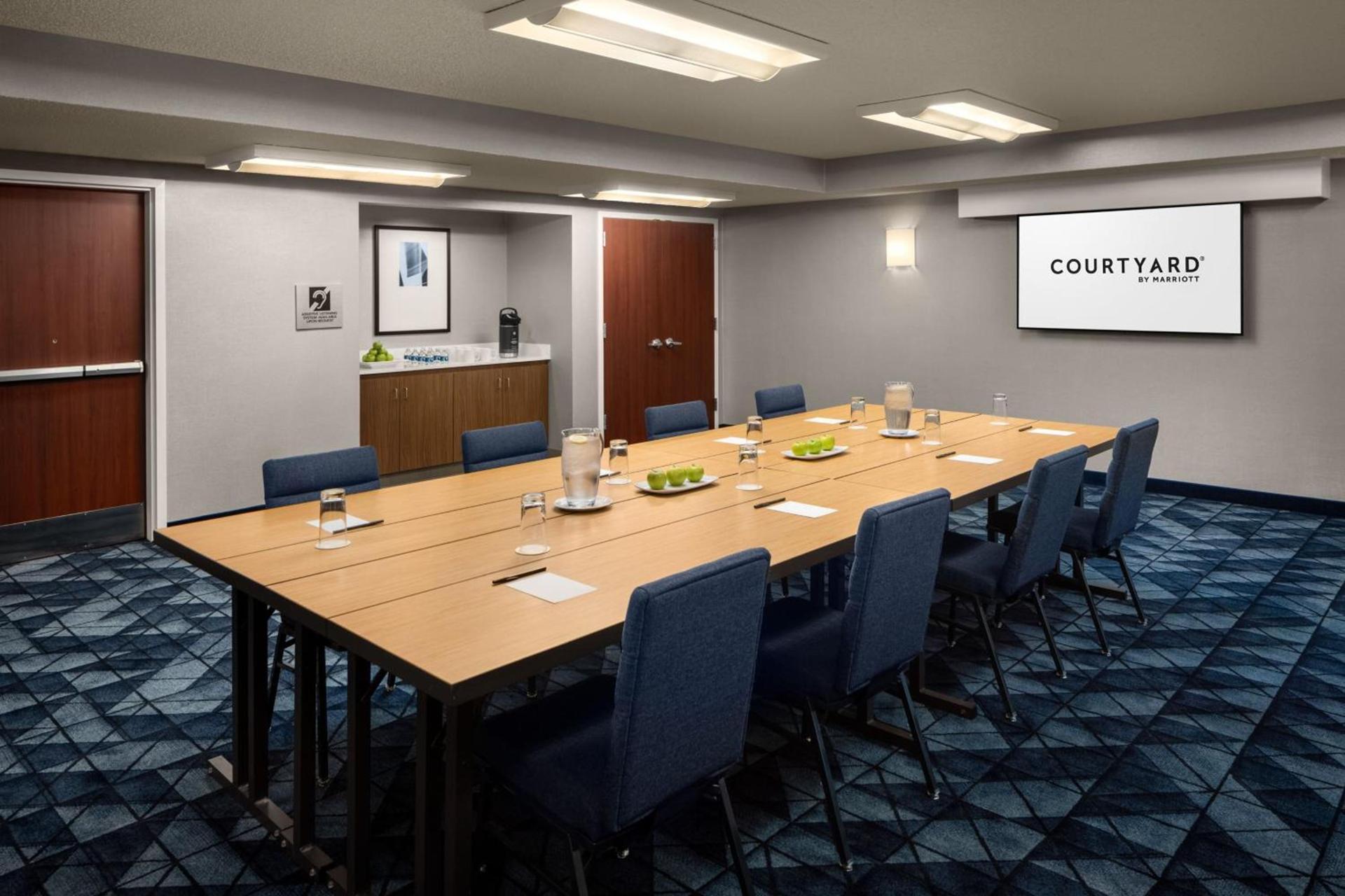 Courtyard by Marriott Portland Beaverton photo 33