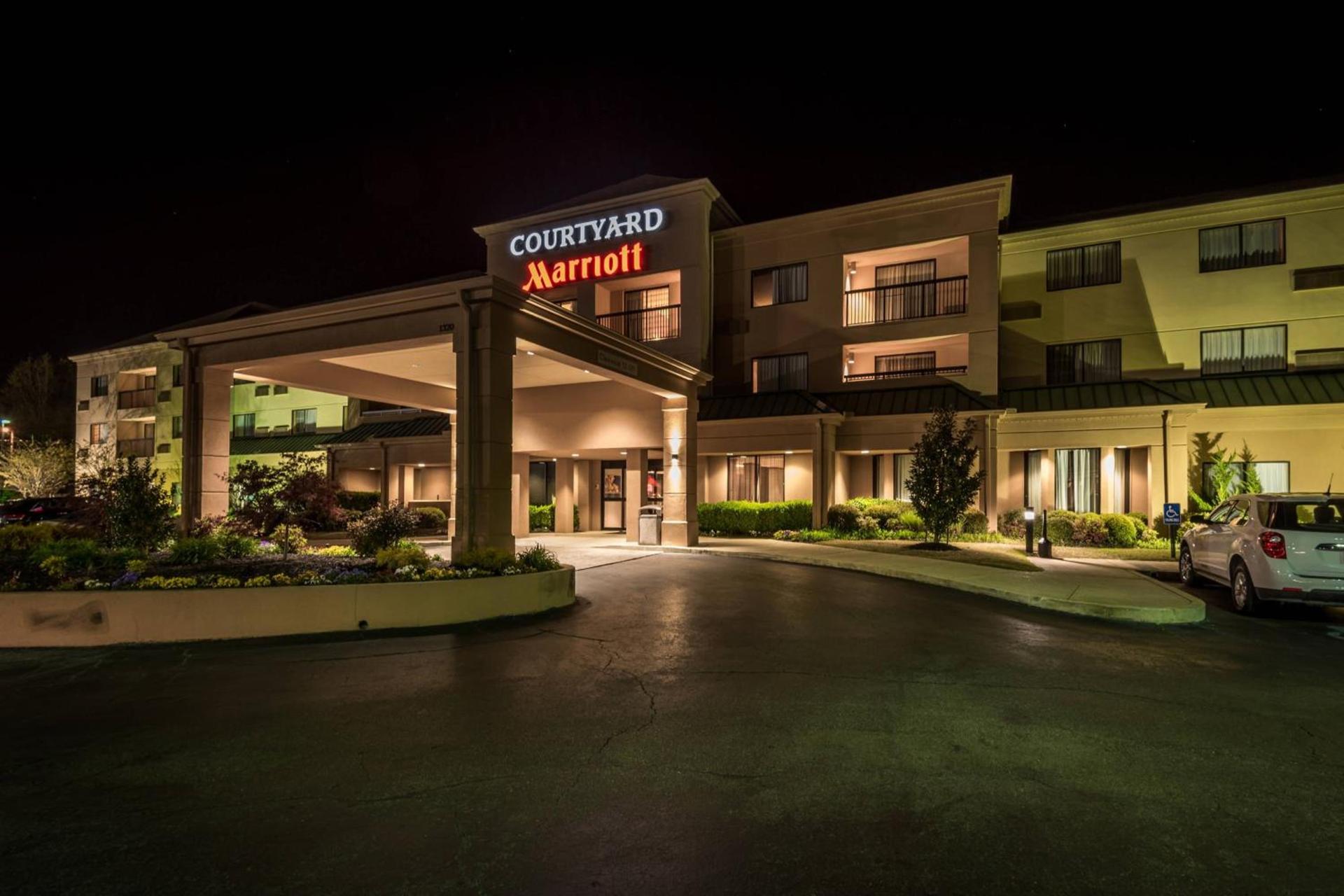 Courtyard Tupelo photo 4