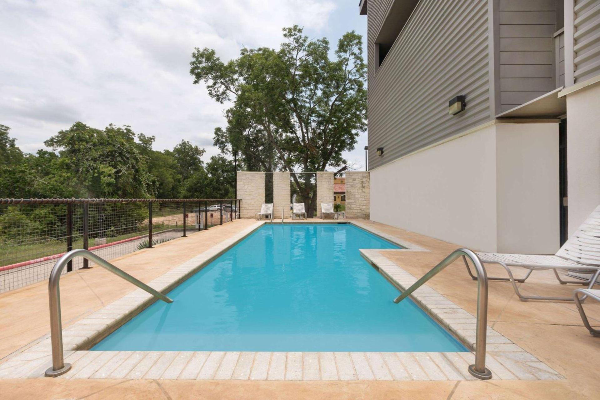 Baymont by Wyndham Columbus photo 4