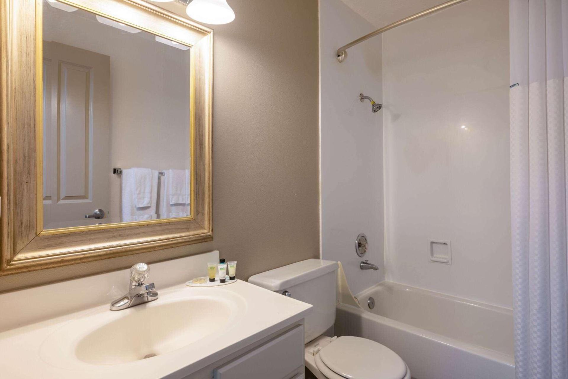 Ramada by Wyndham Juneau photo 13