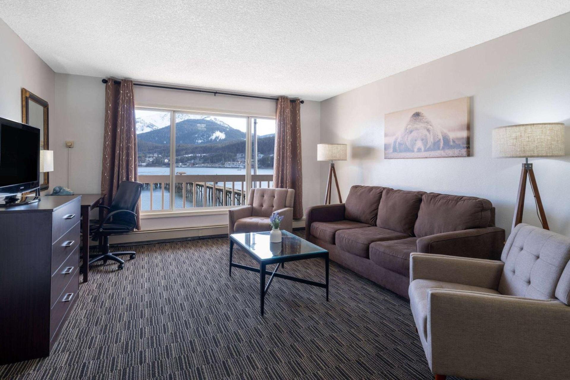 Ramada by Wyndham Juneau photo 32