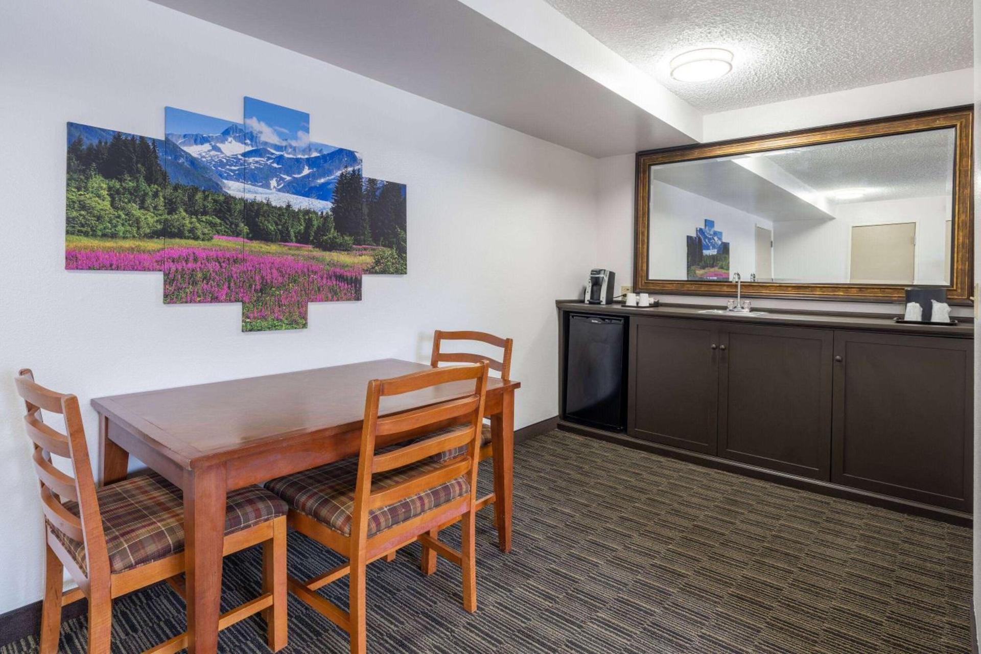 Ramada by Wyndham Juneau photo 31