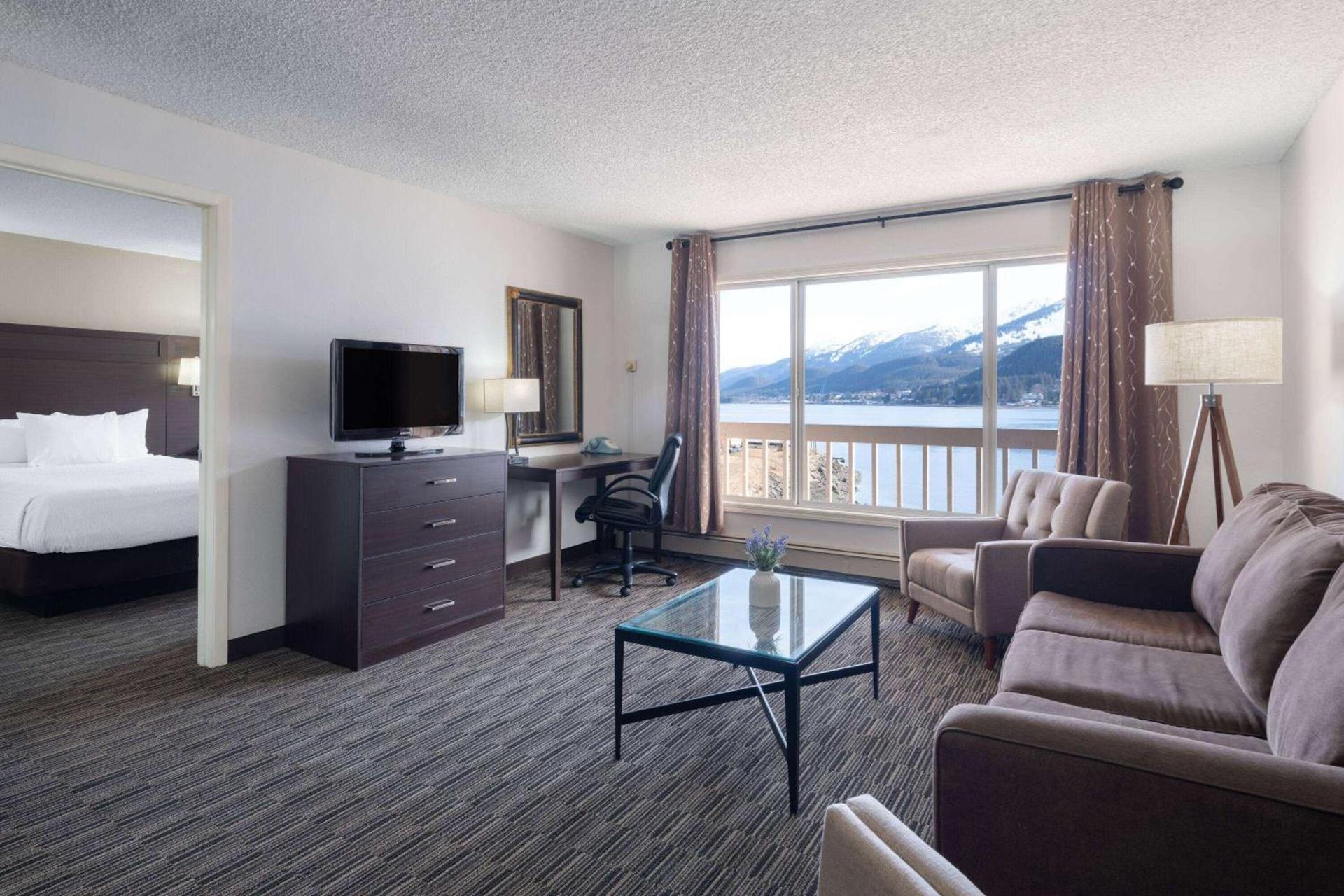 Ramada by Wyndham Juneau photo 33