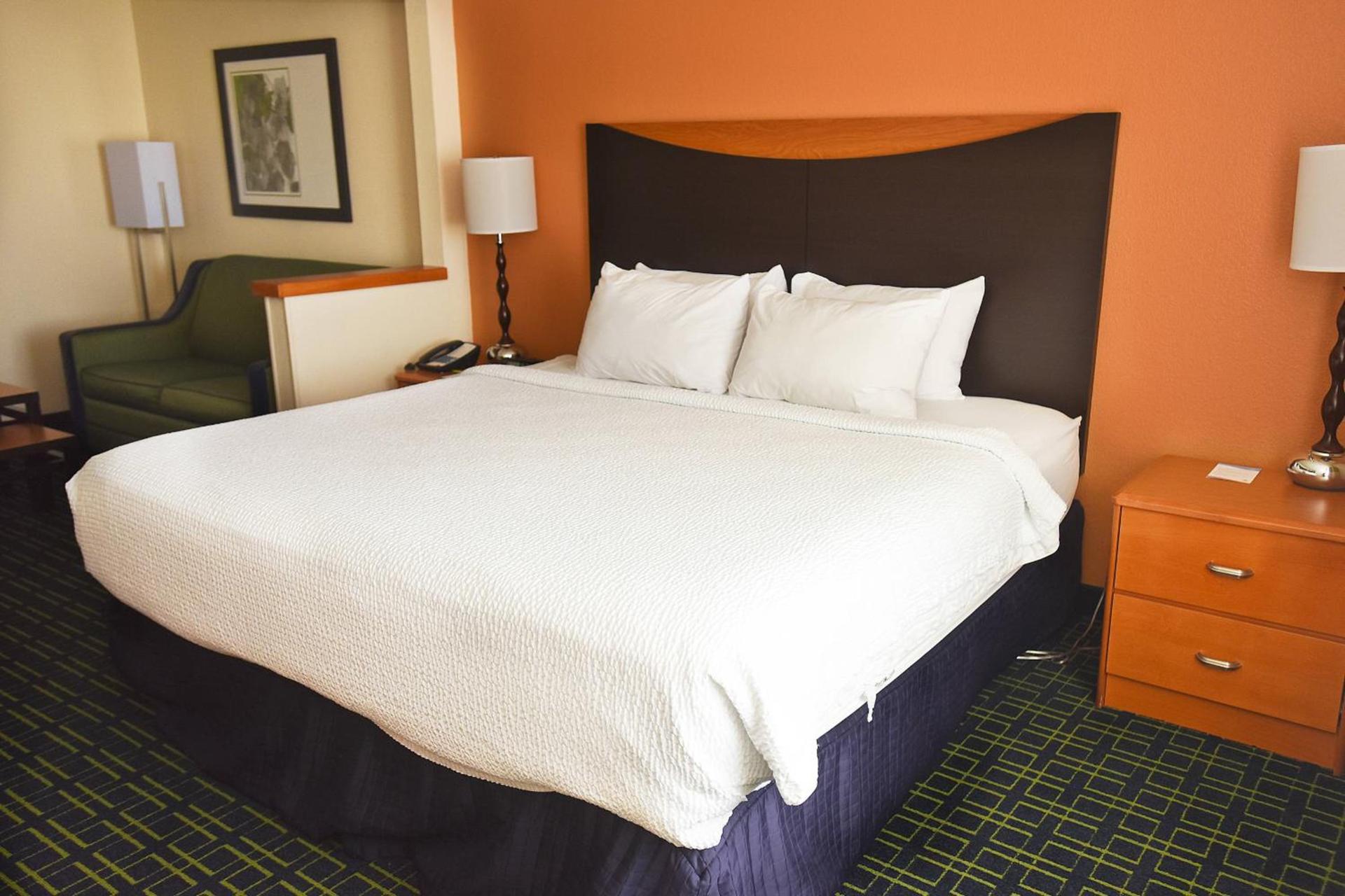 AmericInn by Wyndham Topeka photo 16