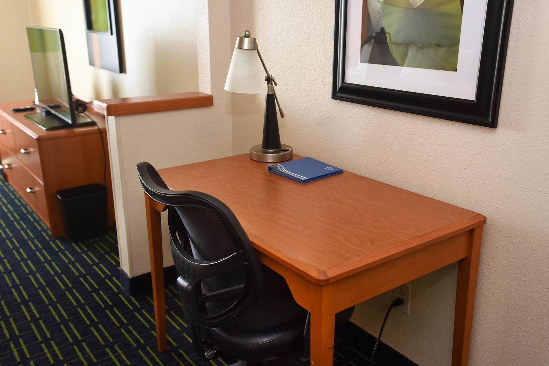 AmericInn by Wyndham Topeka photo 18