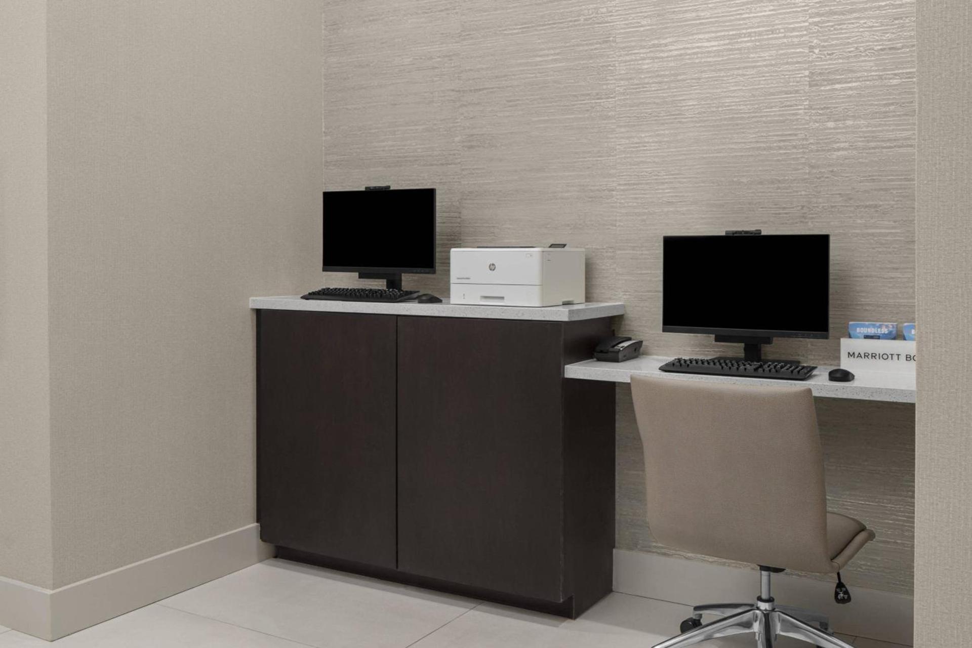 Residence Inn By Marriott Jacksonville-Mayo Clinic Area photo 25