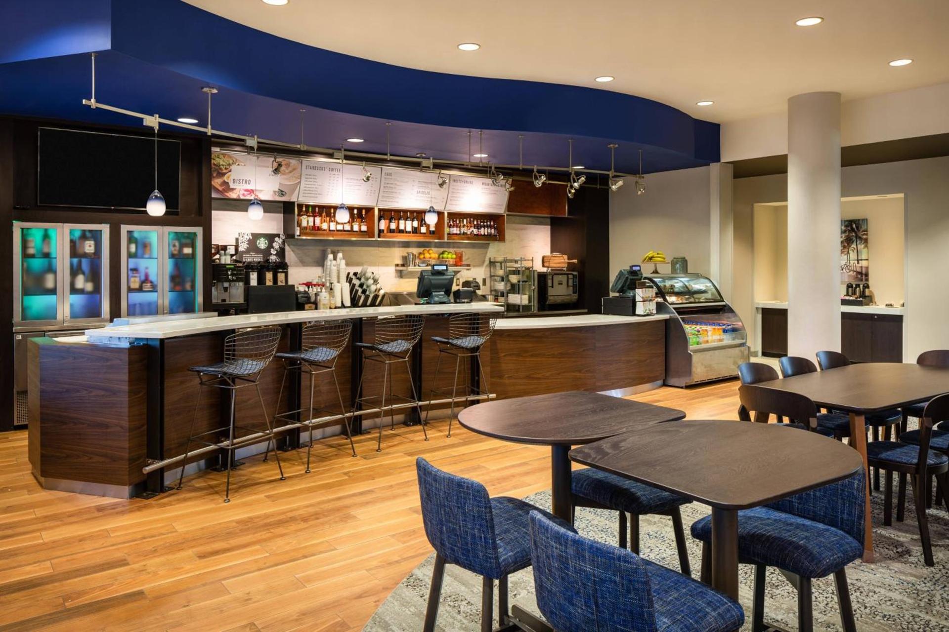 Courtyard by Marriott Fort Lauderdale Airport & Cruise Port photo 21