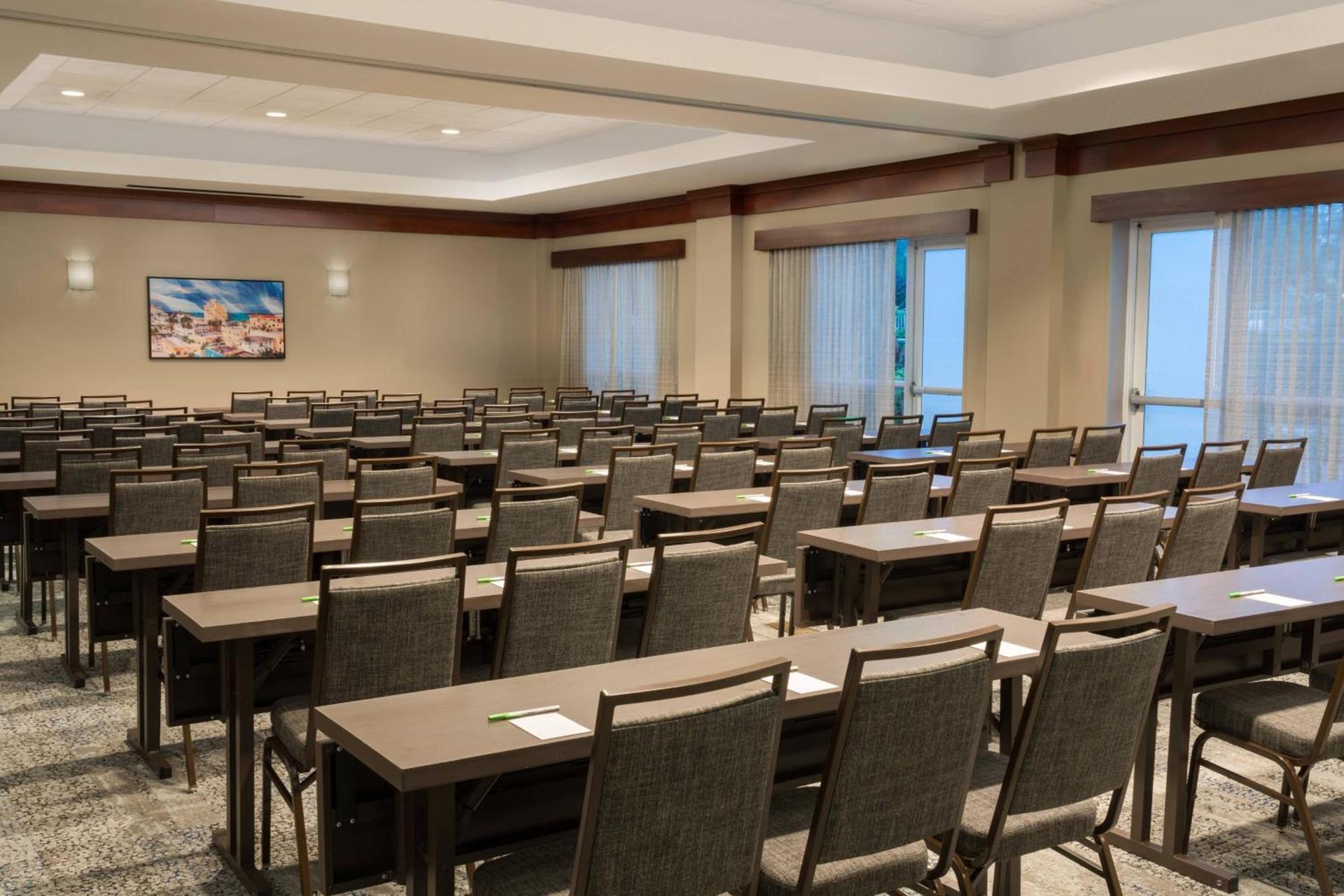 Courtyard by Marriott Fort Lauderdale Airport & Cruise Port photo 35