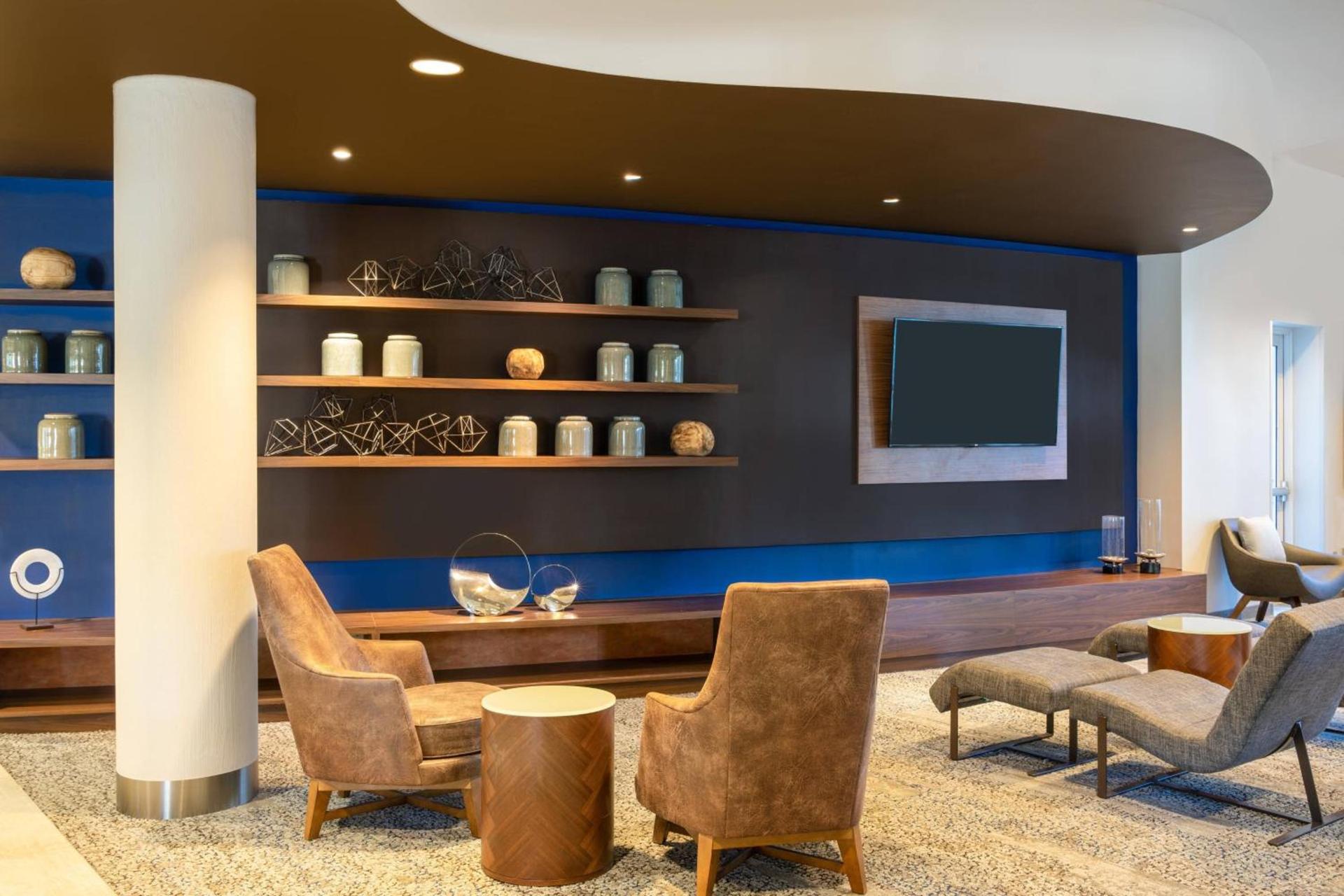 Courtyard by Marriott Fort Lauderdale Airport & Cruise Port photo 3