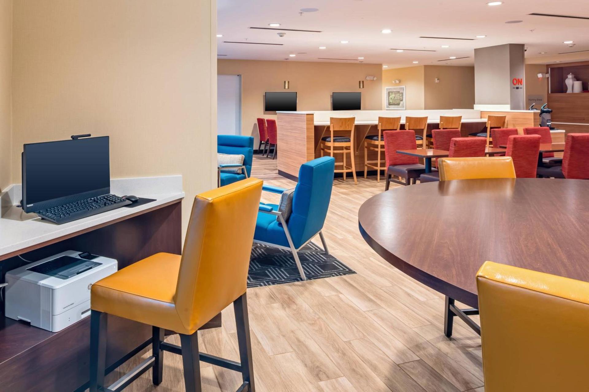 TownePlace Suites Austin South photo 16