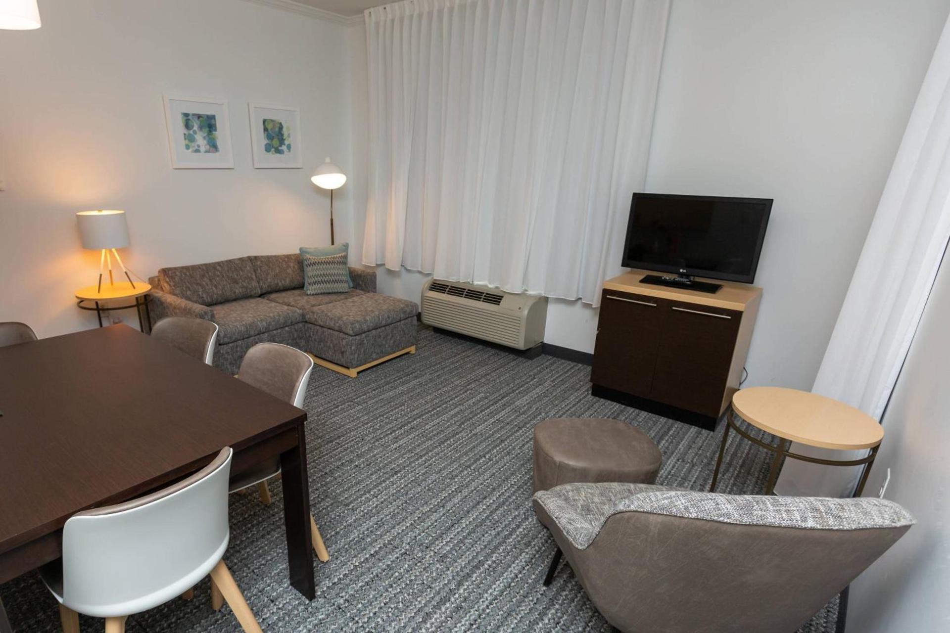 TownePlace Suites by Marriott Bowling Green photo 12