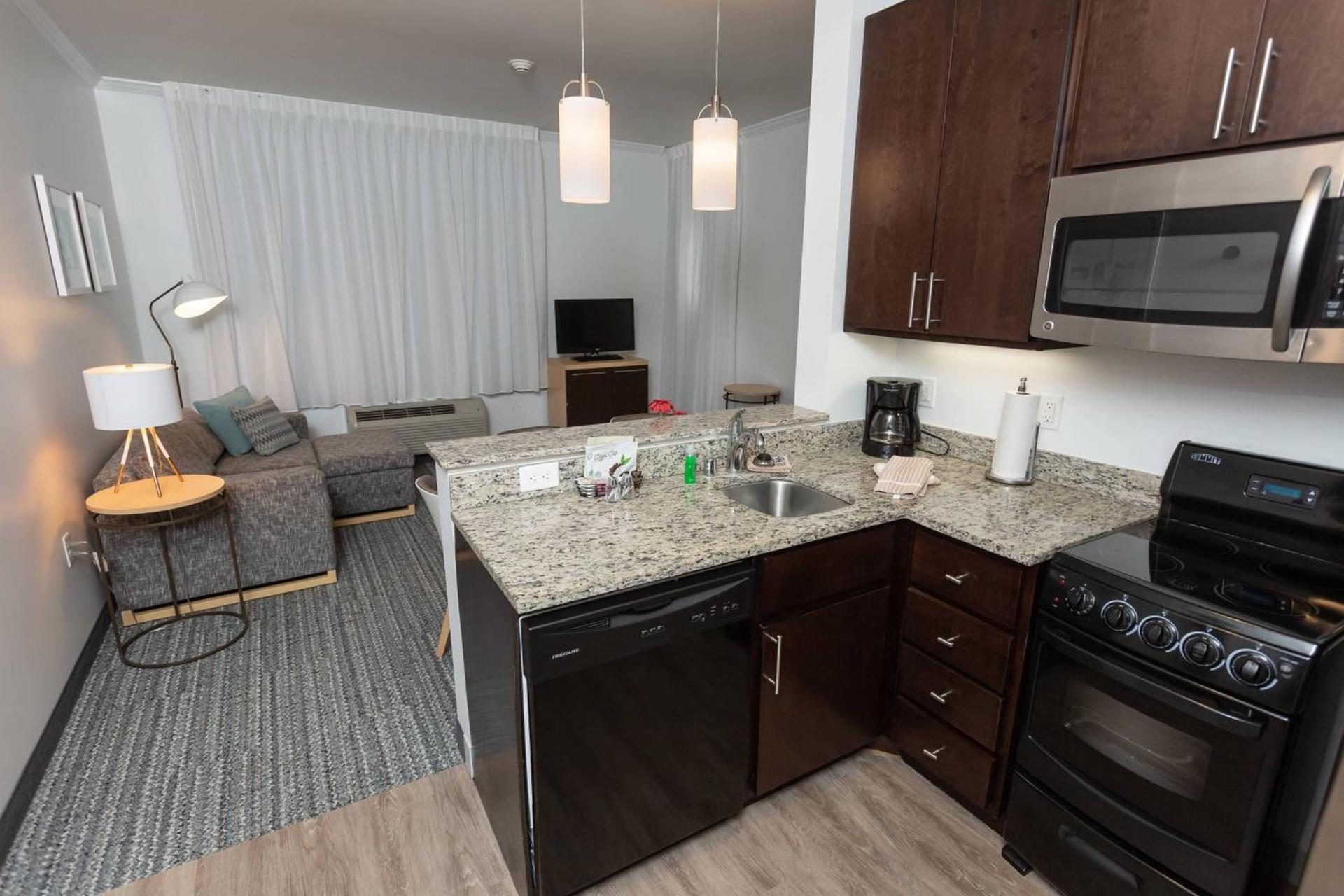 TownePlace Suites by Marriott Bowling Green photo 13