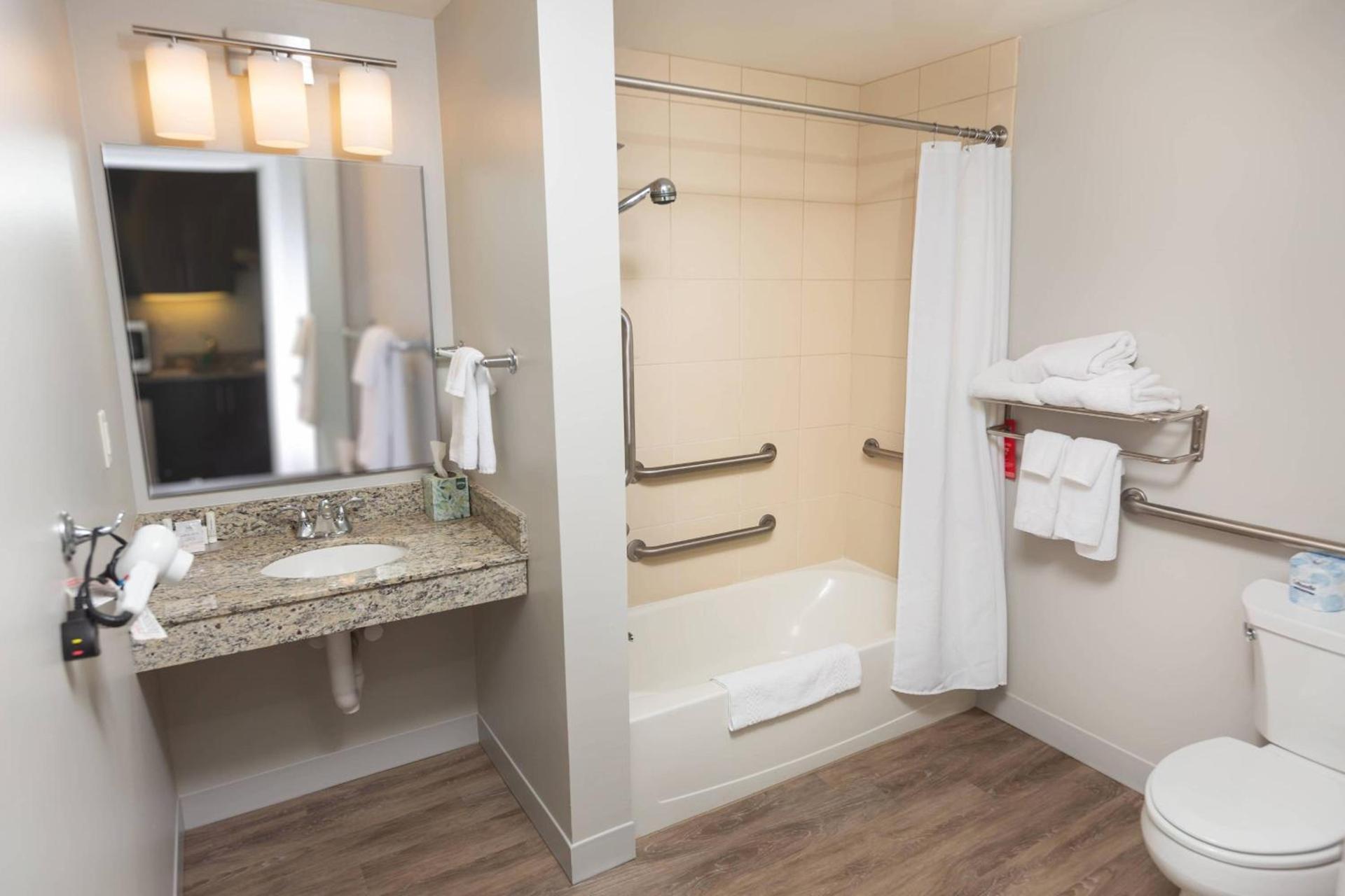 TownePlace Suites by Marriott Bowling Green photo 16