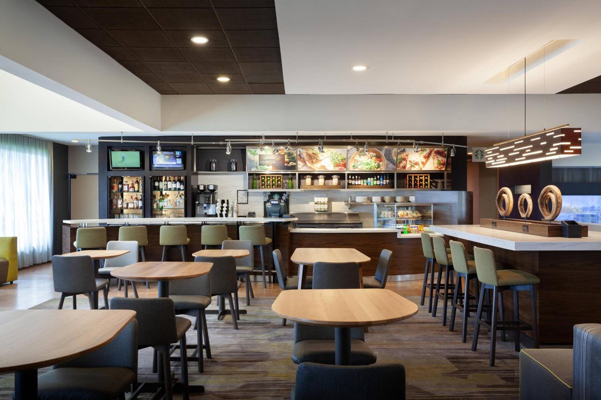 Courtyard Tampa Westshore/Airport photo 18