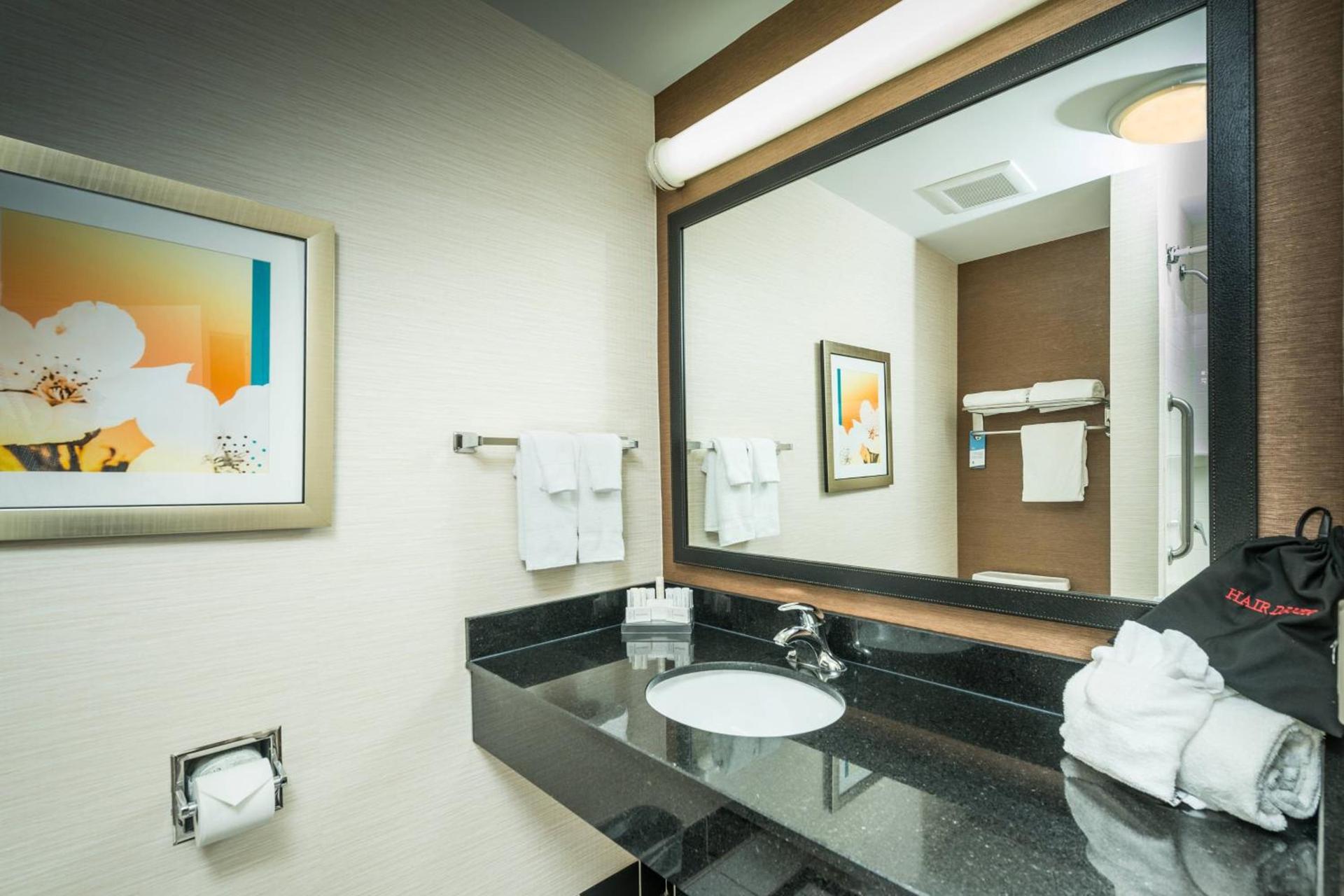 Fairfield Inn and Suites by Marriott Augusta photo 11