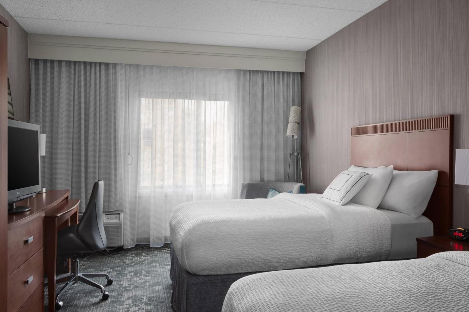 Courtyard by Marriott Fishkill photo 11