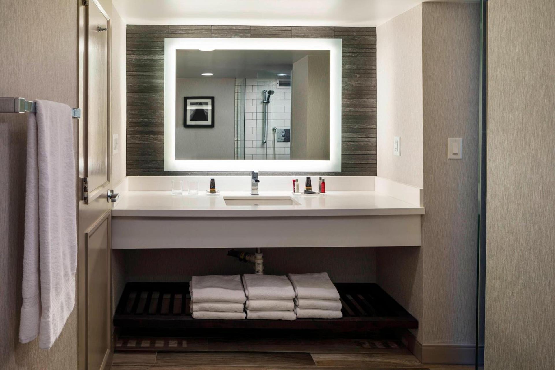 Boston Marriott Newton photo 22