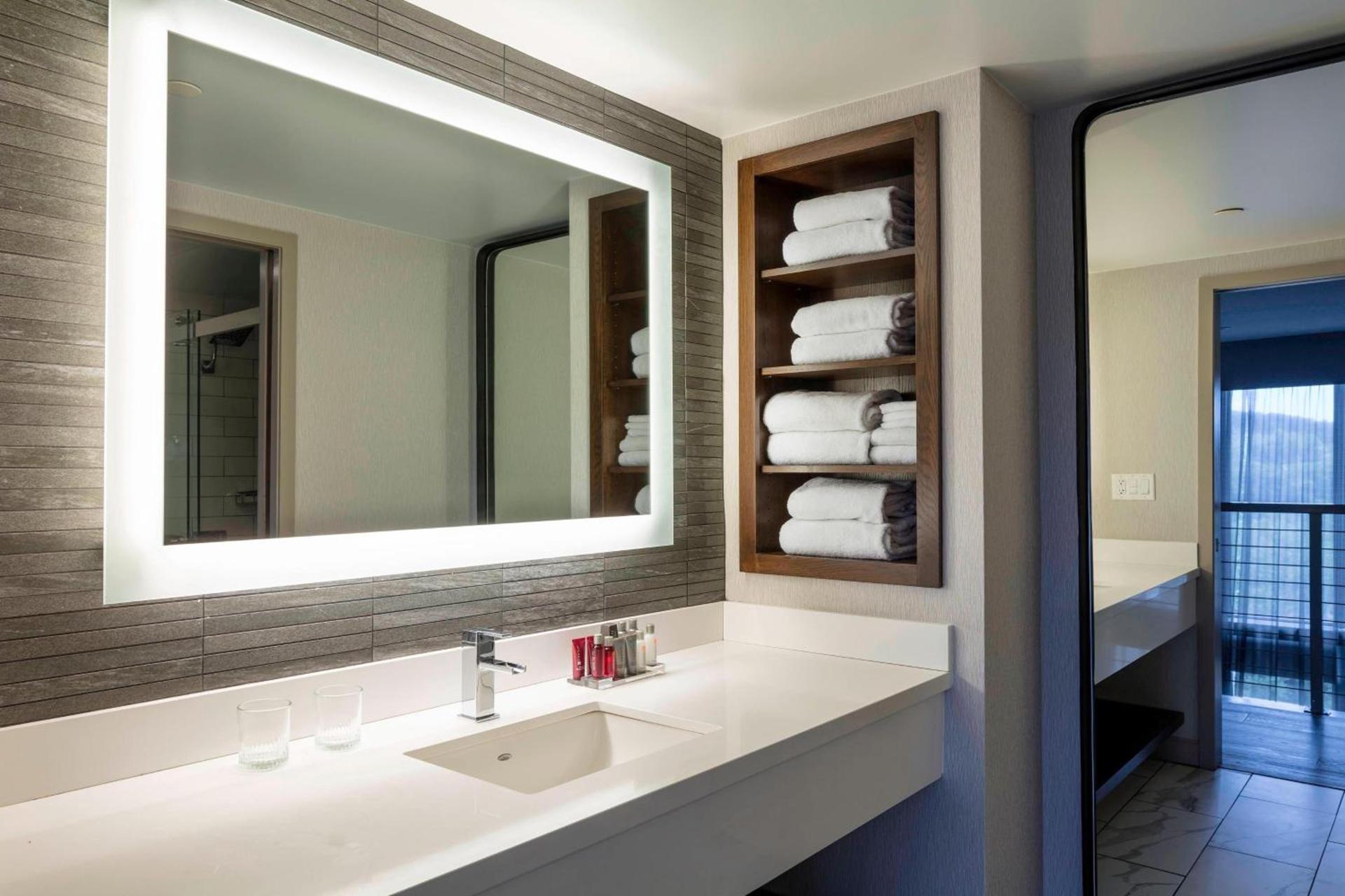 Boston Marriott Newton photo 24