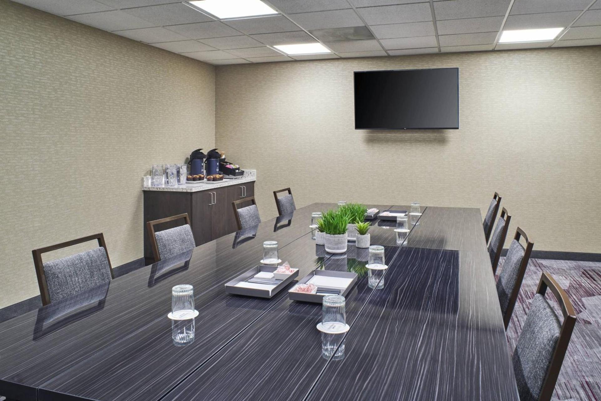Courtyard by Marriott Detroit Troy photo 24