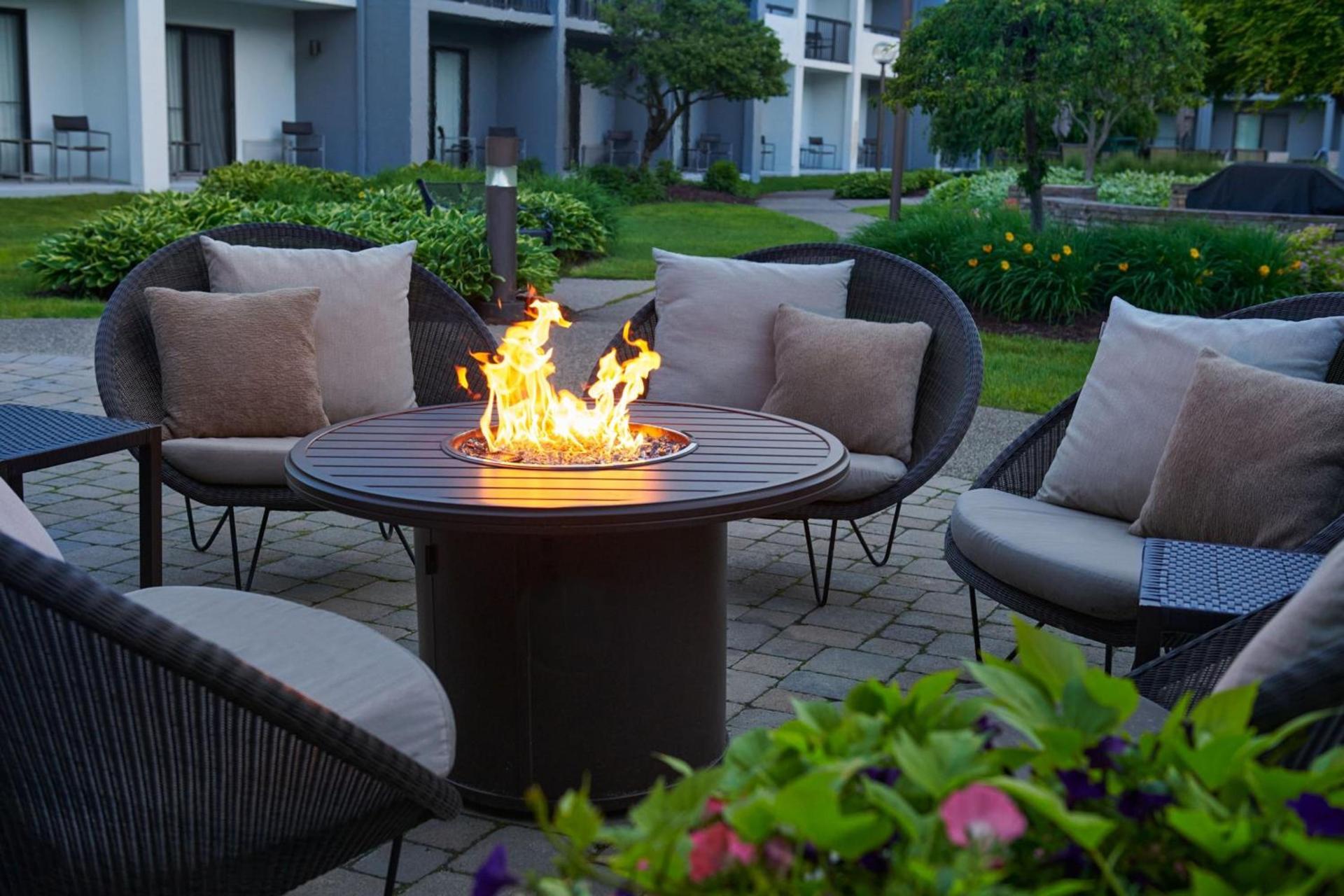 Courtyard by Marriott Detroit Troy photo 31