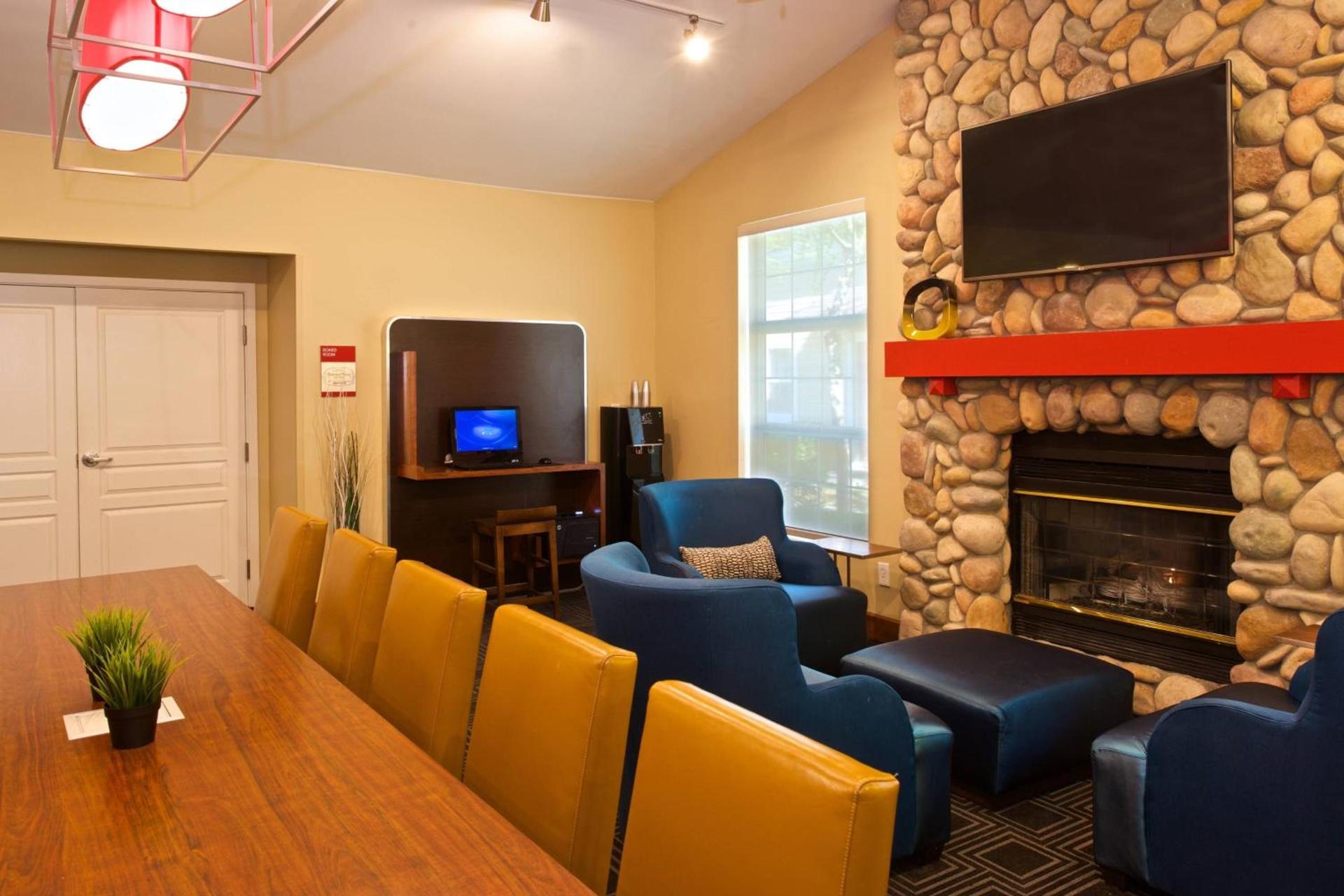 TownePlace Suites by Marriott Seattle Southcenter photo 18