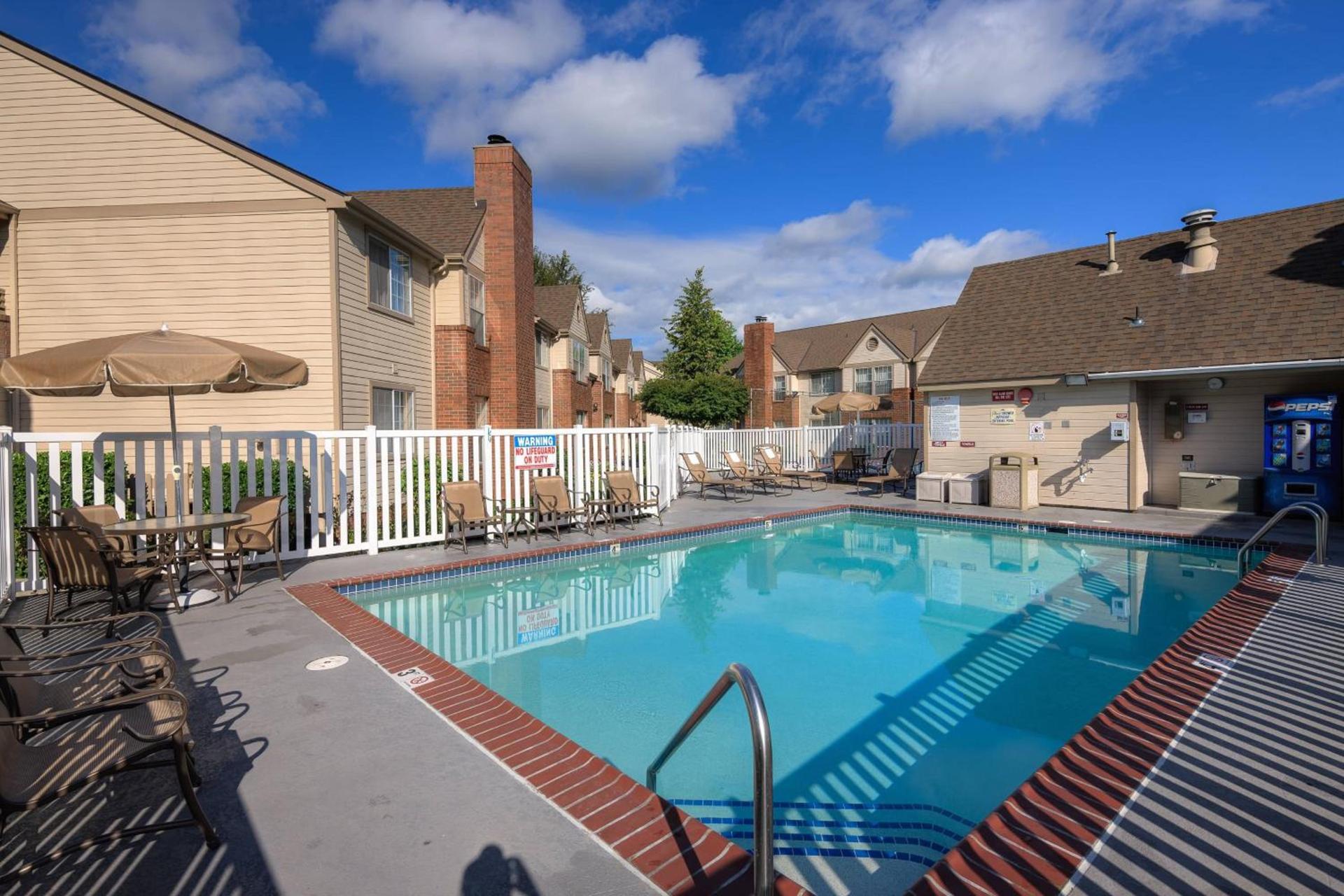 Residence Inn by Marriott Seattle Northeast Bothell photo 64