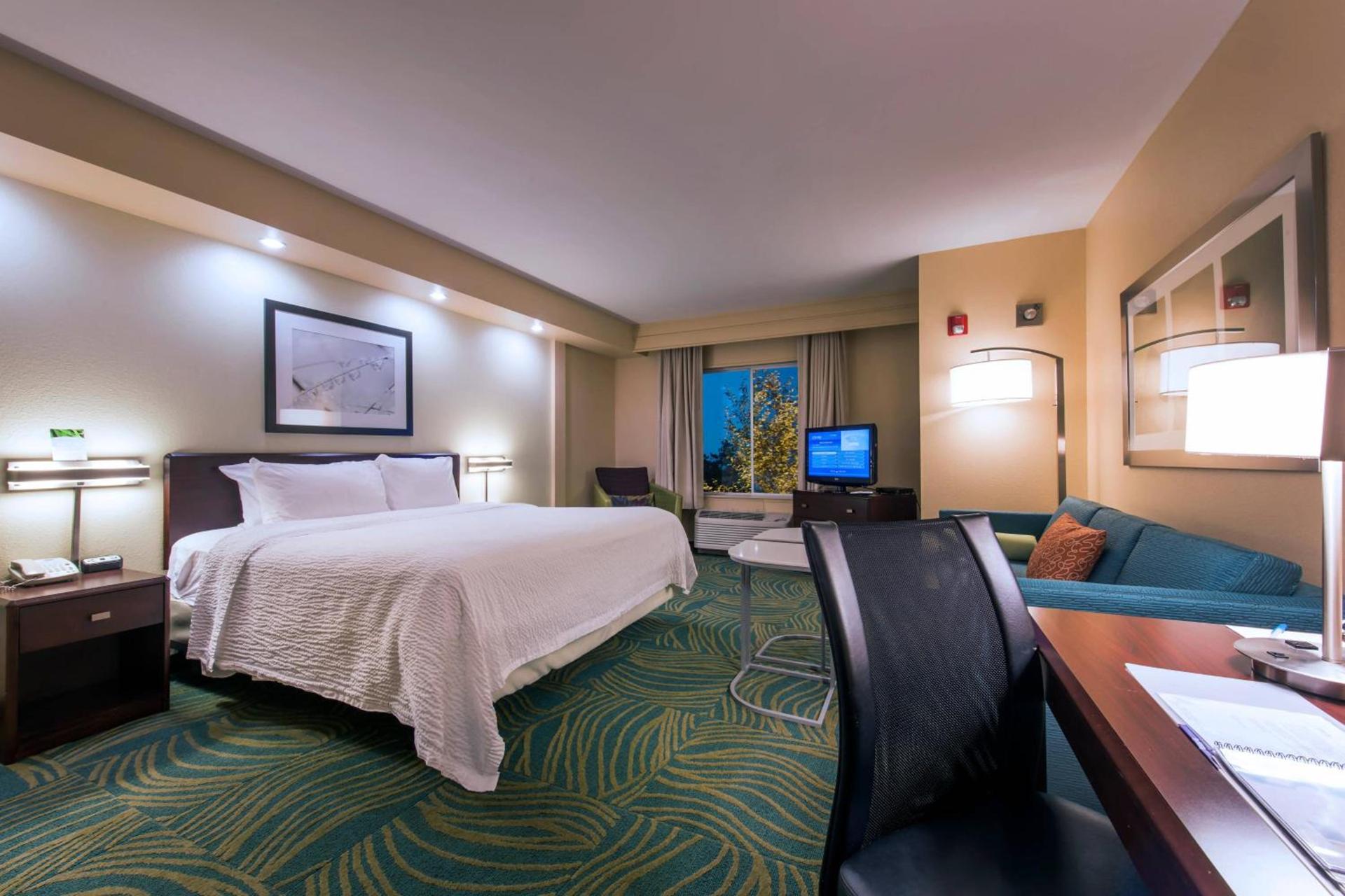 SpringHill Suites Devens Common Center photo 8