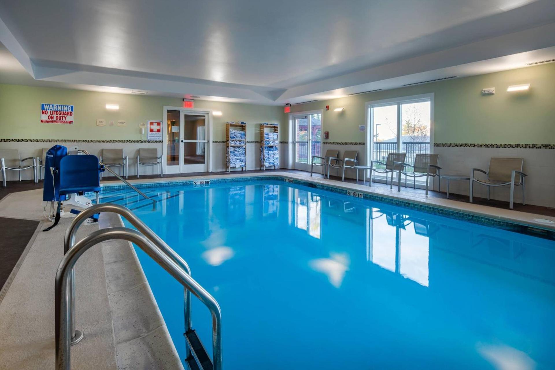 SpringHill Suites Devens Common Center photo 18