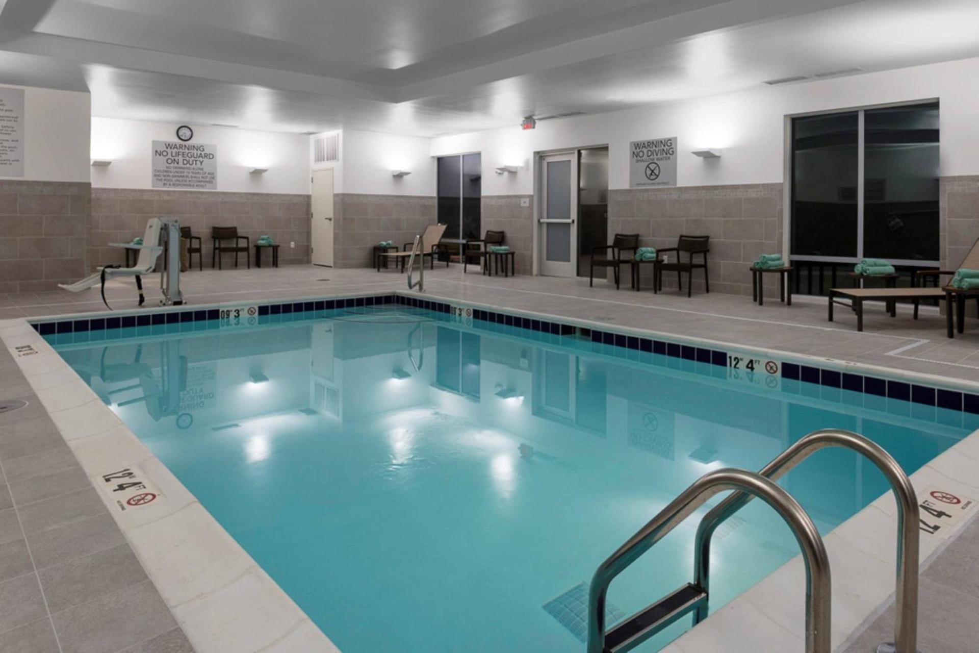 Courtyard by Marriott Indianapolis West-Speedway photo 21