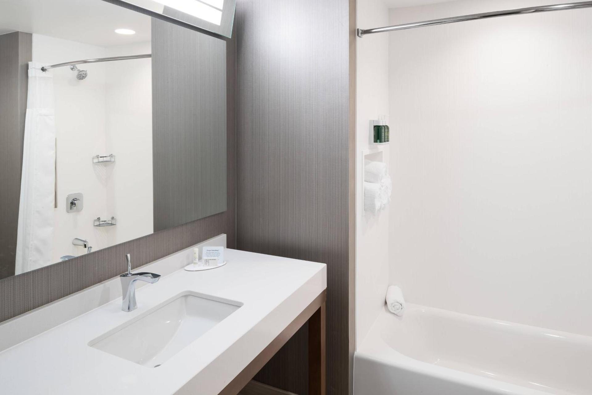 Courtyard by Marriott Hilton Head Island photo 22