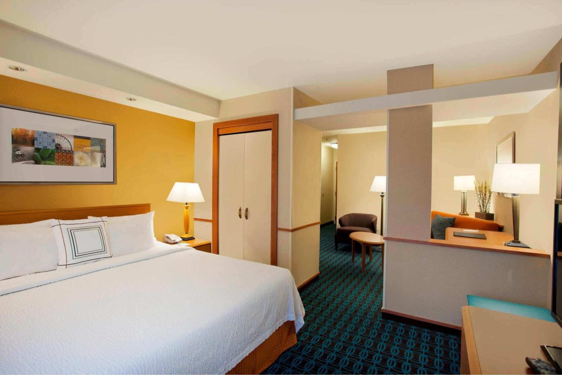 Fairfield Inn & Suites by Marriott Detroit Metro Airport Romulus photo 17