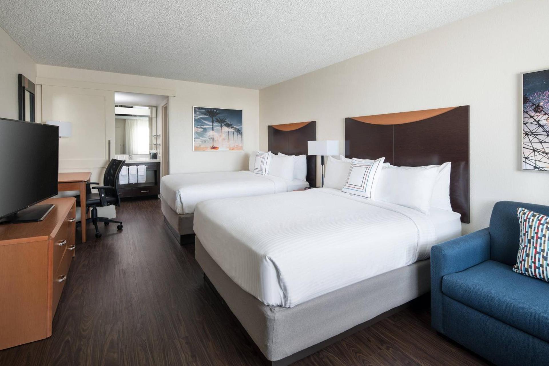 Fairfield by Marriott Anaheim Resort photo 11