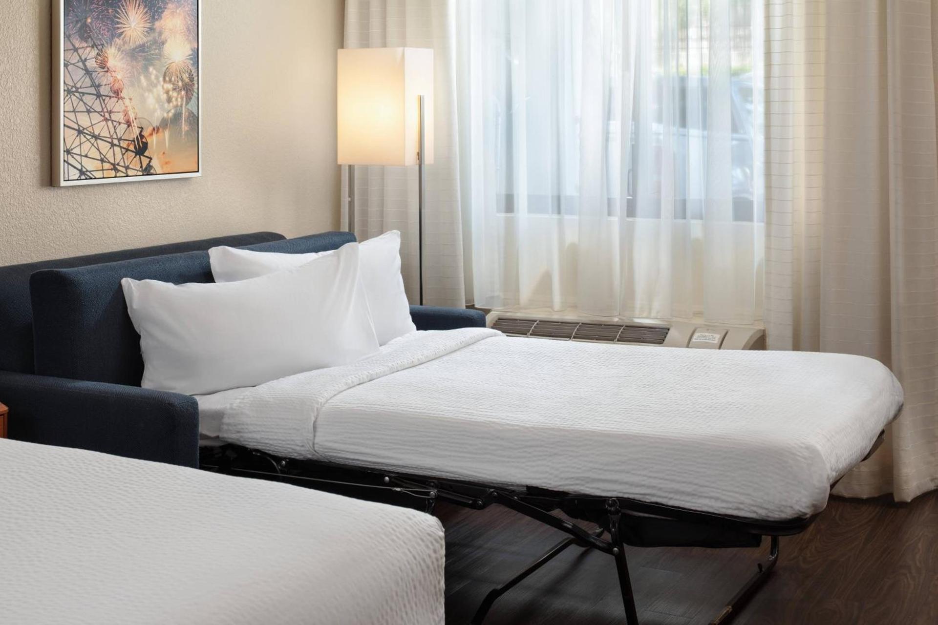 Fairfield by Marriott Anaheim Resort photo 17